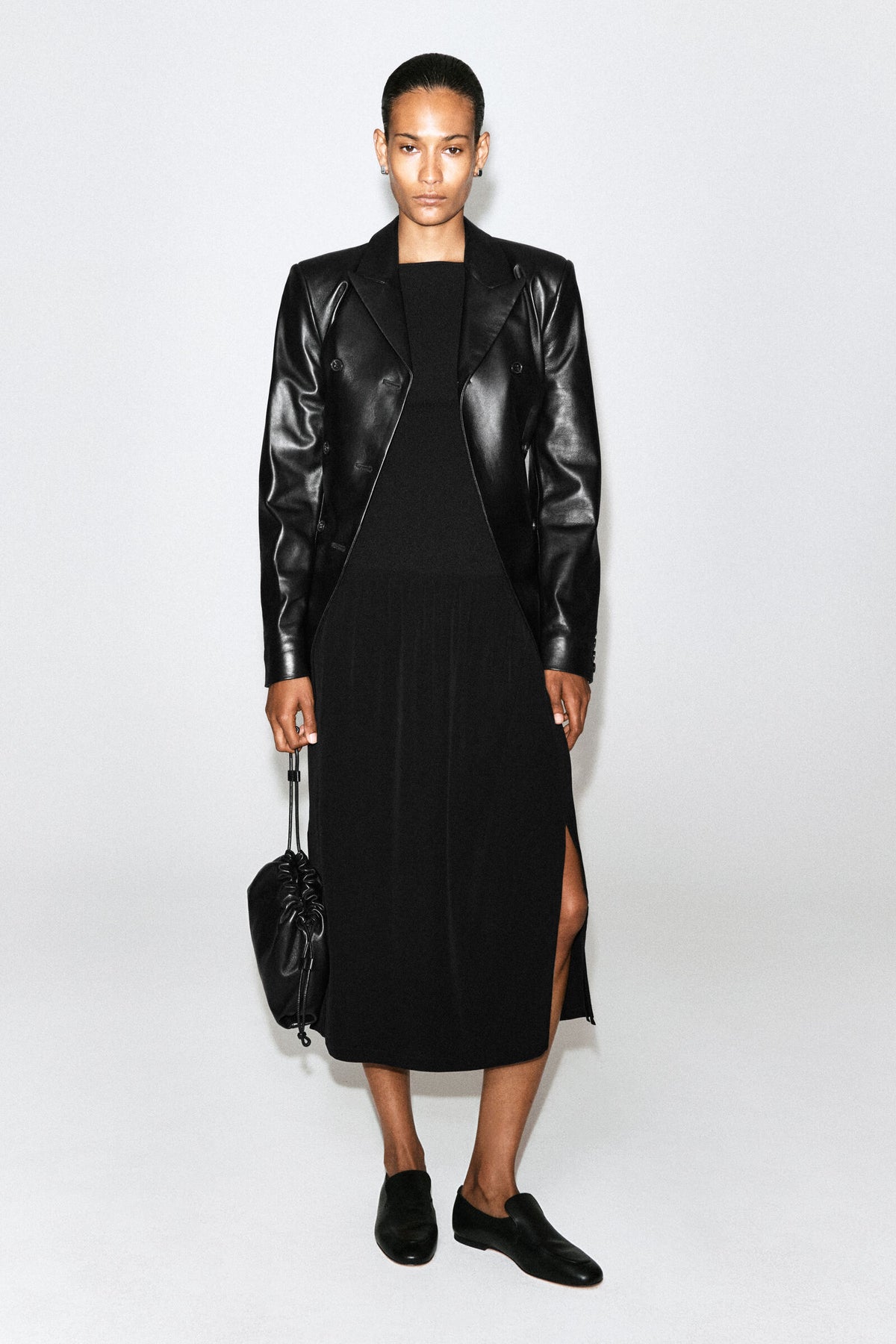 VESTIDO MAXI CON PANELES DE CONTRASTE - NEGRO