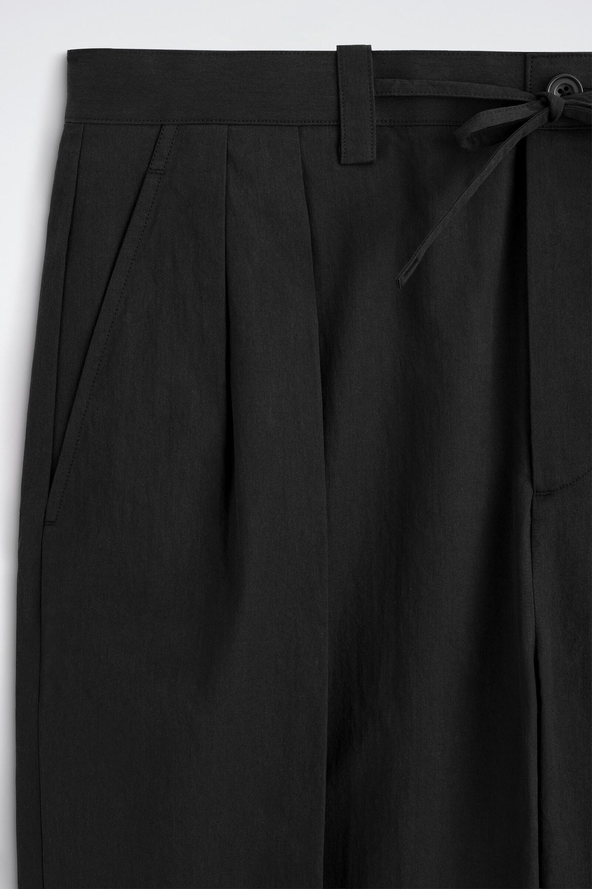 PANTALONES DE ALGODÓN RELAJADOS DE PIERNA ANCHA CON CORDÓN - NEGRO | DescriptiveDetail