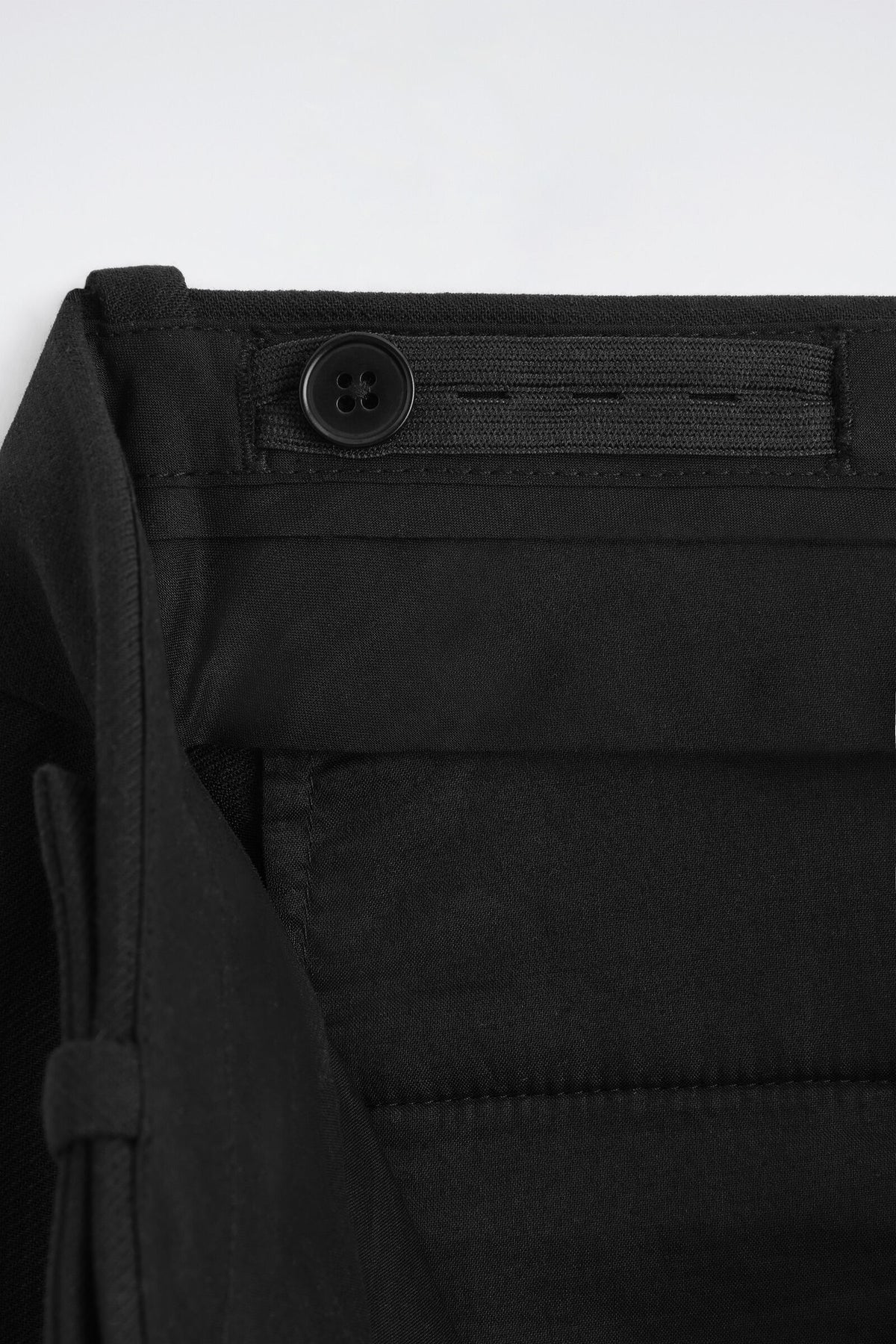 PANTALONES DE MEZCLA DE LANA CON CORTE RELAJADO Y PIERNA RECTA - NEGRO | DescriptiveDetail