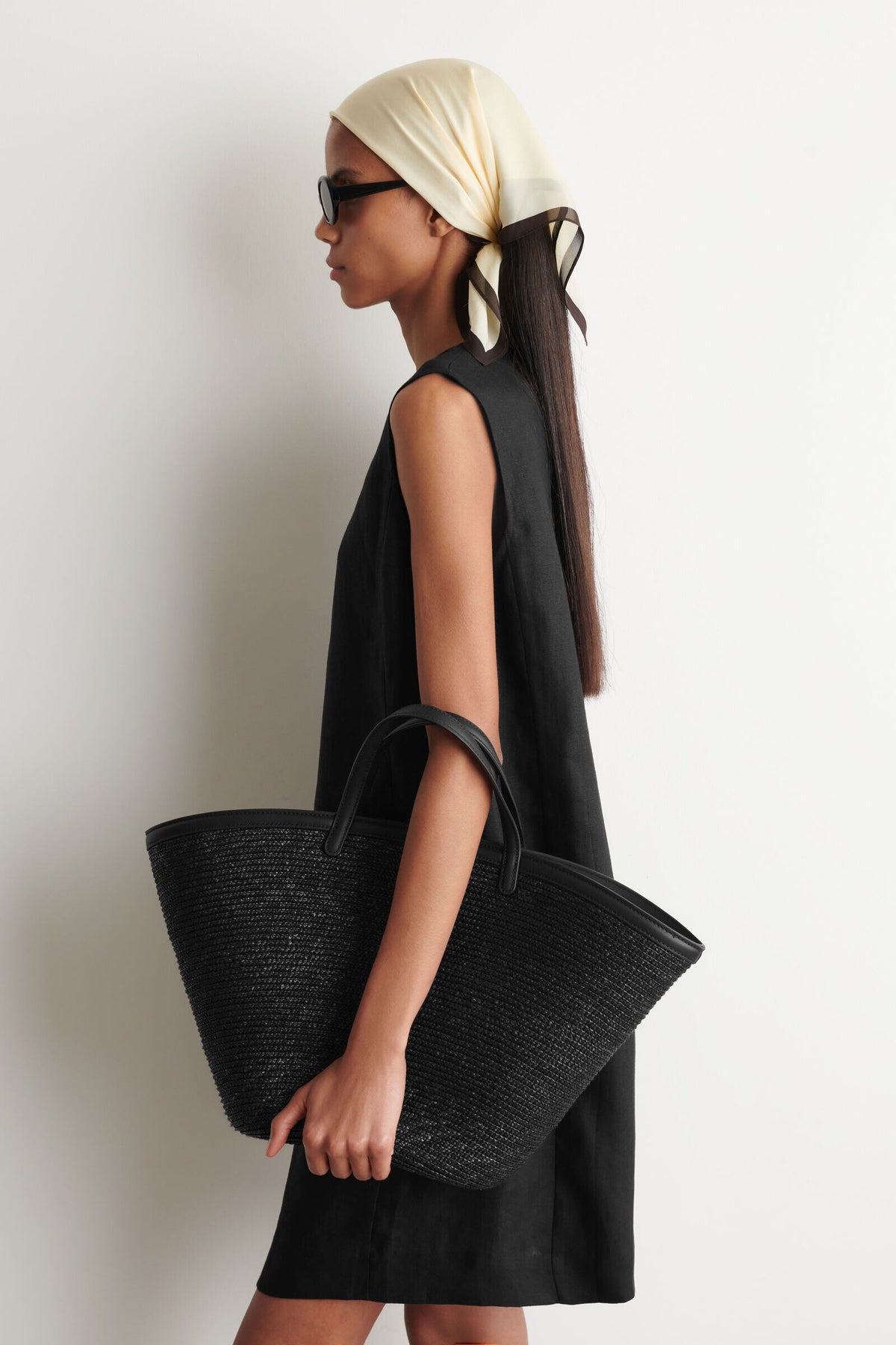 BOLSA DE TOTE DE AGUA SALADA - PAJA - NEGRO - StillMedia/Lookbook