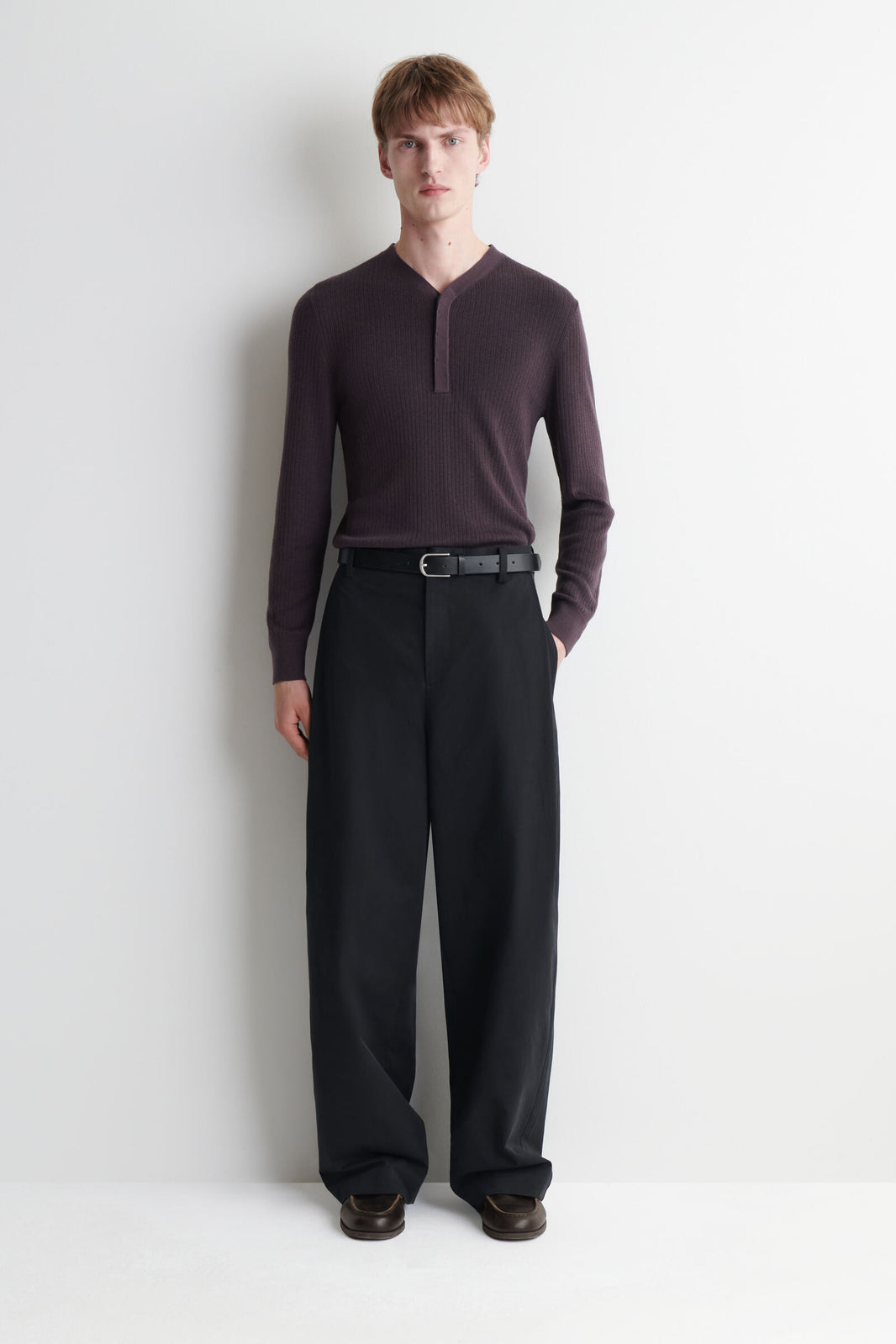 TOP HENLEY DE PUNTO ACANALADO - CAOBA