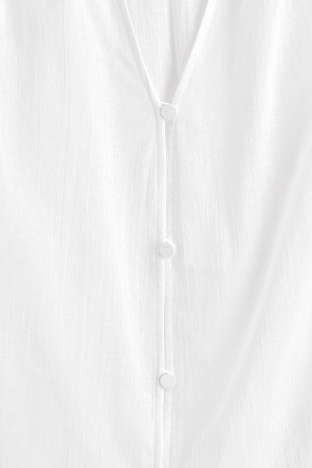 CAMISA DE ALGODÓN LIGERO CON ESCOTE EN V Y FRUNCE - BLANCO | DescriptiveDetail