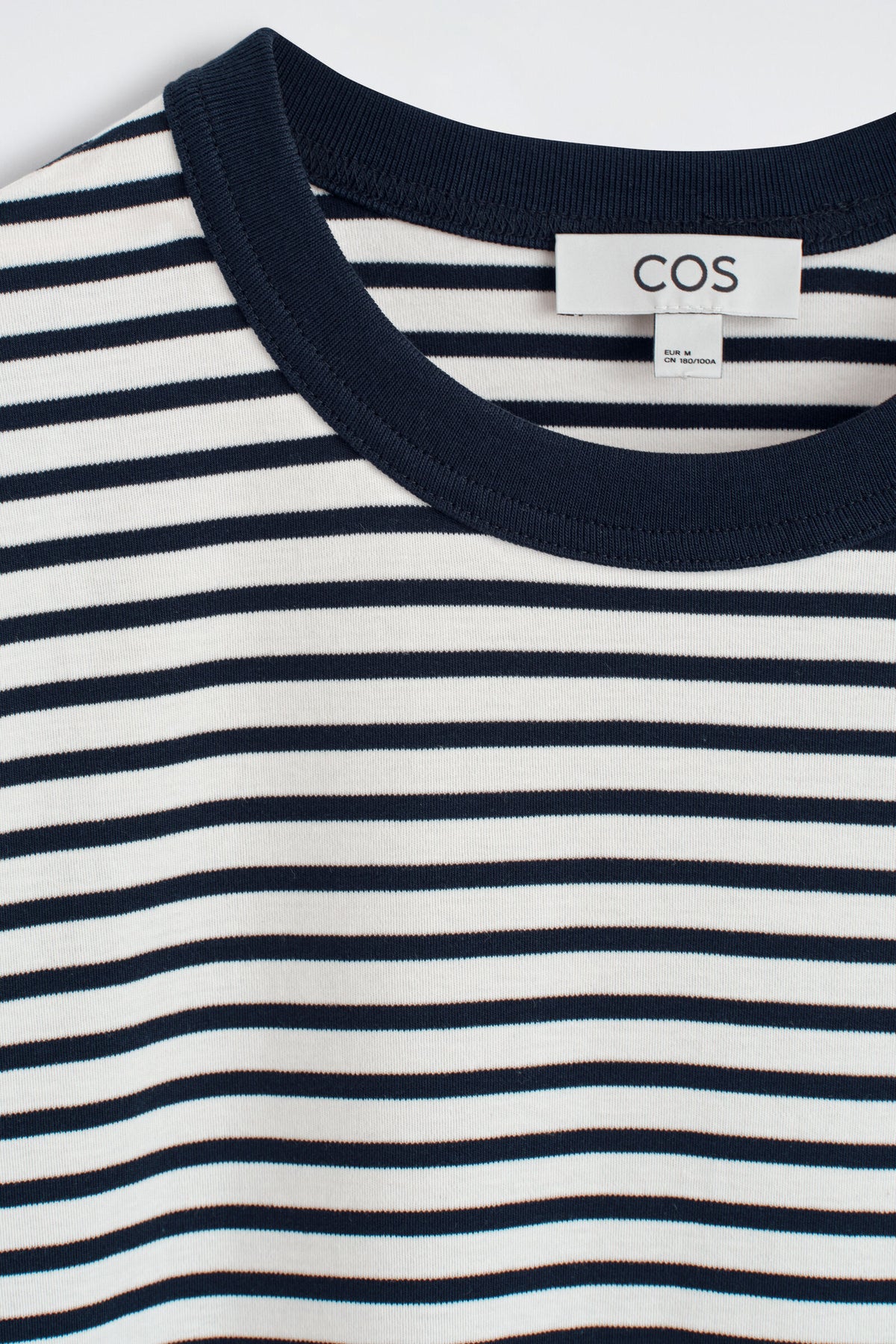 CAMISETA DE ALGODÓN ENTRELAZADO CON CUELLO REDONDO - AZUL MARINO / BLANCO / RAYADO | DescriptiveDetail