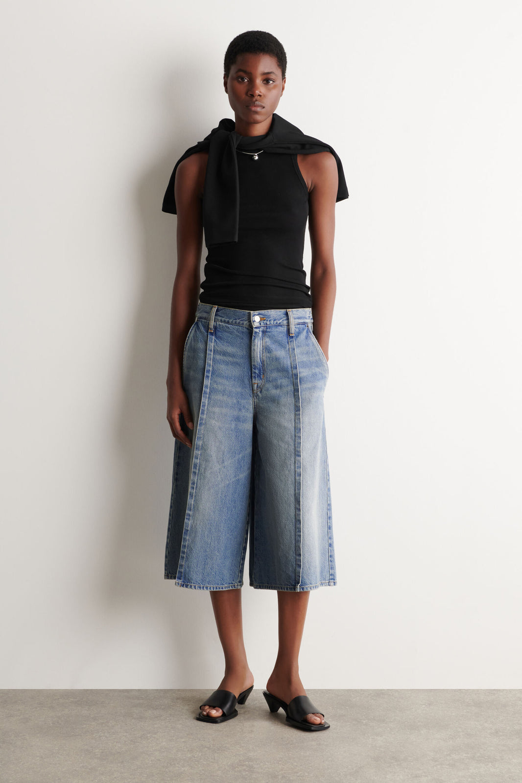 CULOTTES DE MEZCLILLA CON PLIEGUES - AZUL