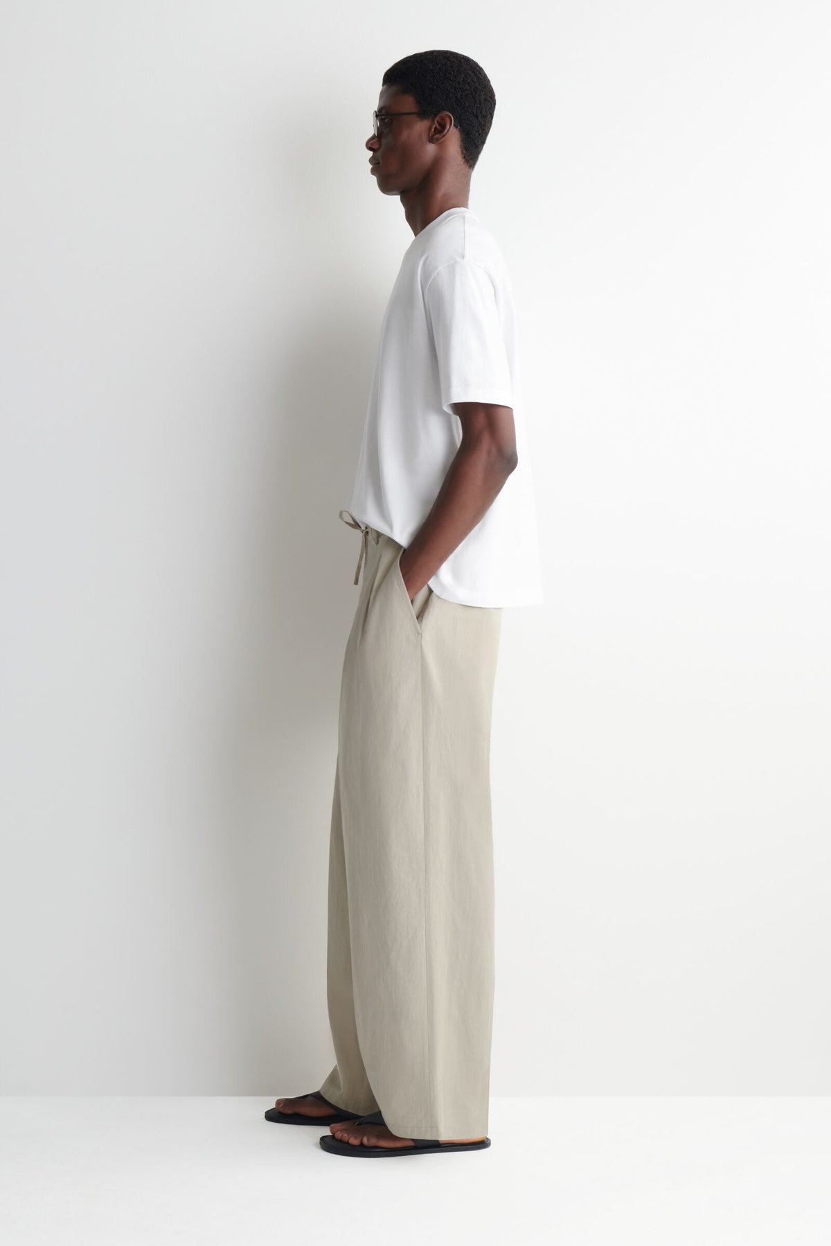 PANTALONES DE ALGODÓN RELAJADOS DE PIERNA ANCHA CON CORDÓN - BEIGE