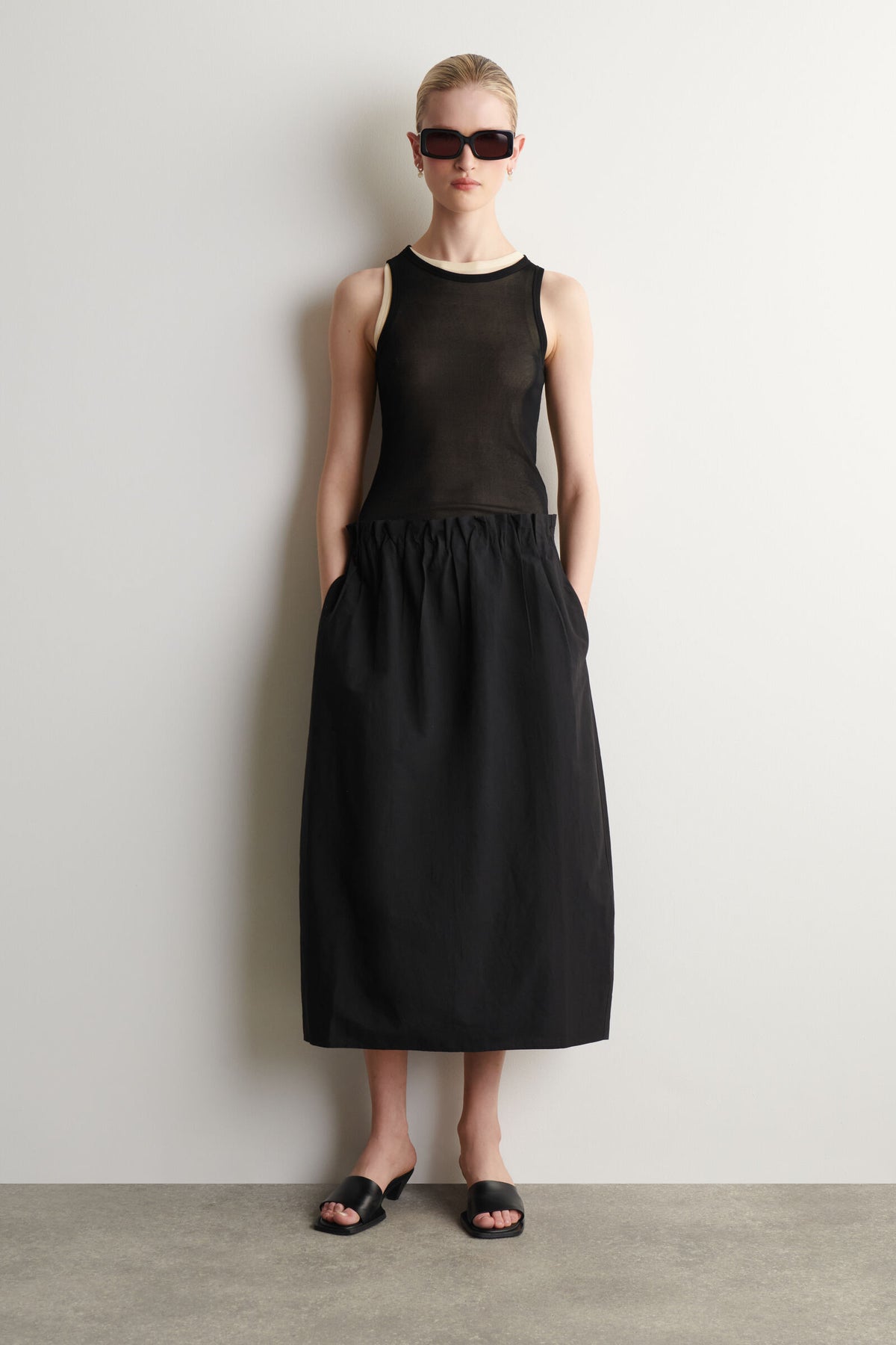 FALDA MIDI DE GLOBO DE ALGODÓN-LINEN - NEGRO
