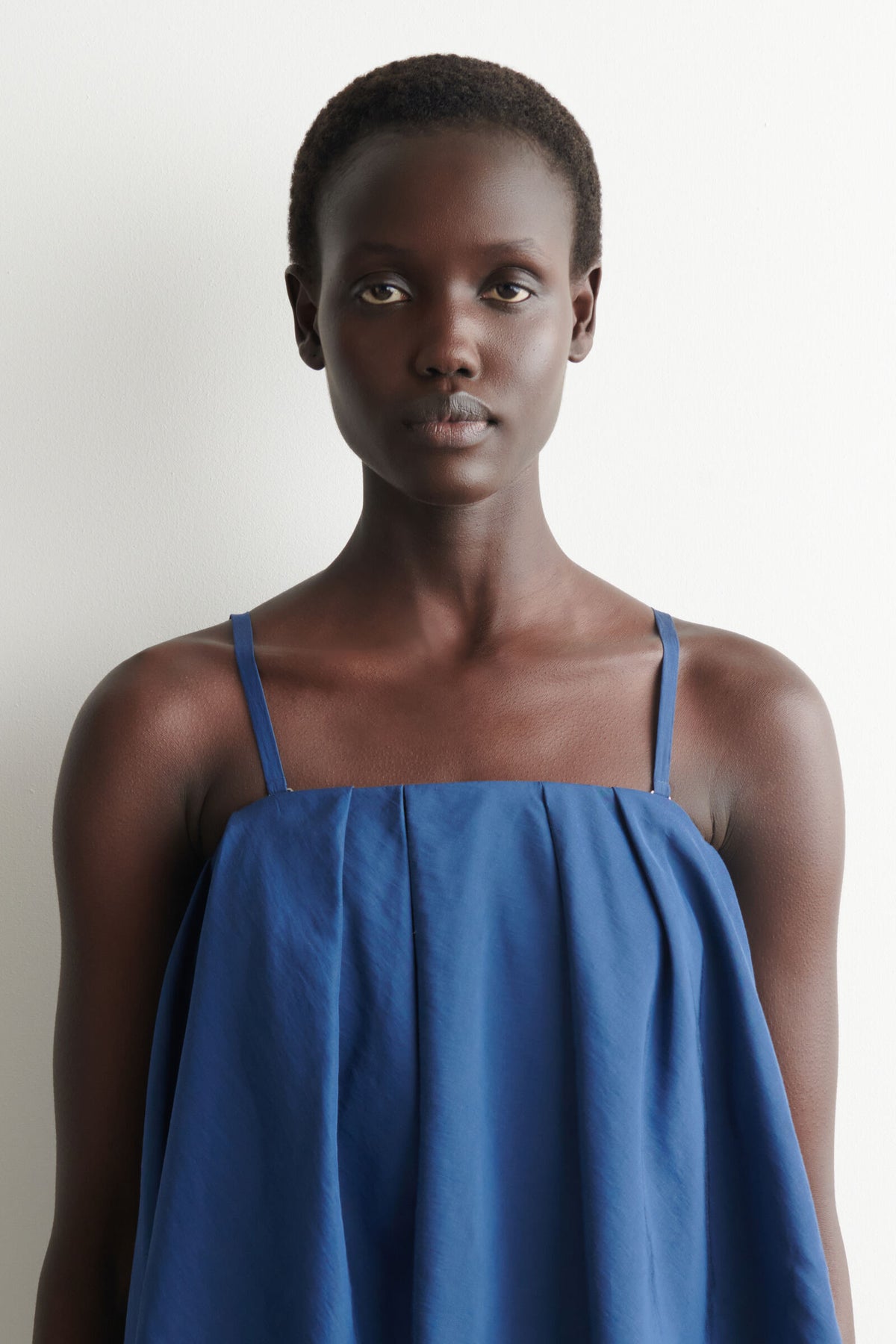 VESTIDO MIDI CON BANDEAU EN CAPAS - TINTA - StillMedia/Lookbook