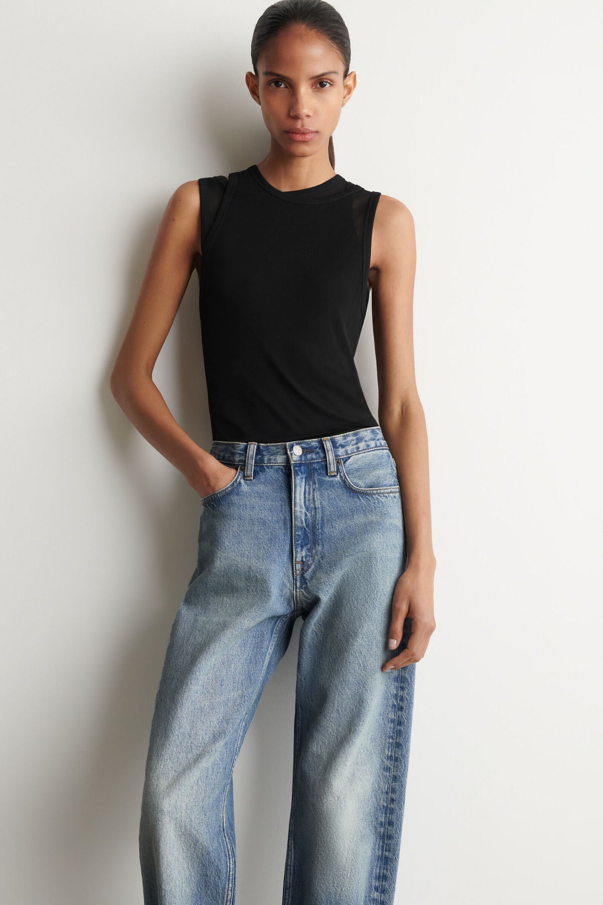 JEANS DE PIERNA RECTA CHORD - AZUL DESVANECIDO