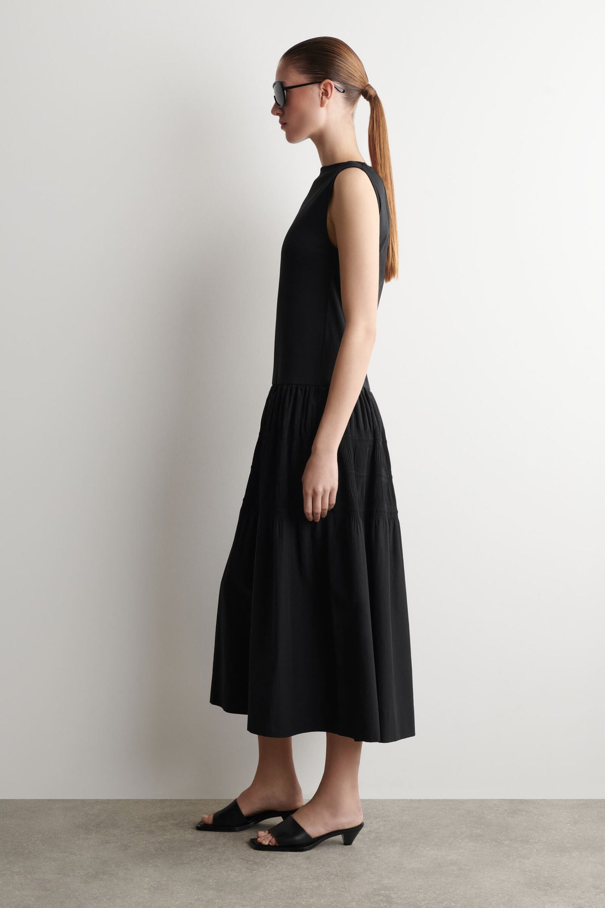 VESTIDO MIDI CON VOLUMEN Y CAPAS - NEGRO - StillMedia/Lookbook