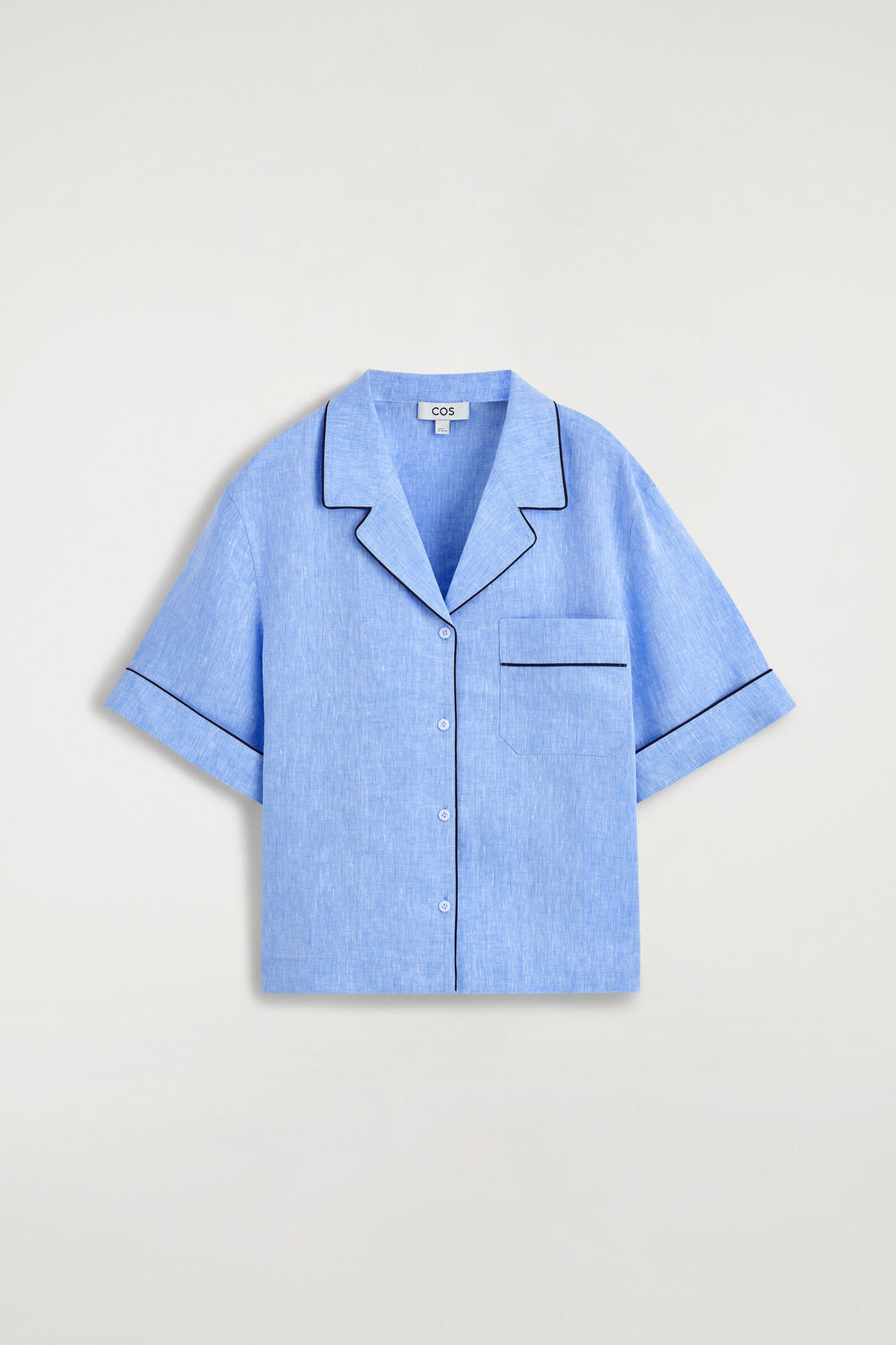 CAMISA DE LINO RESORT CON DETALLES EN CONTRASTE - AZUL MEZCLADO | DescriptiveStillLife