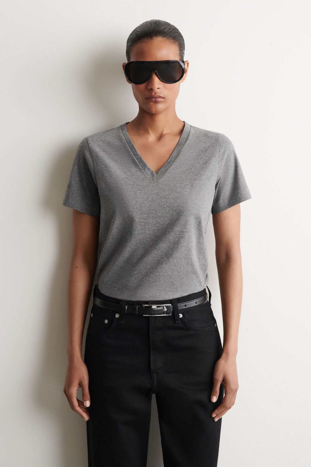 CAMISETA ALGODÓN CUELLO PICO - GRIS JASPEADO