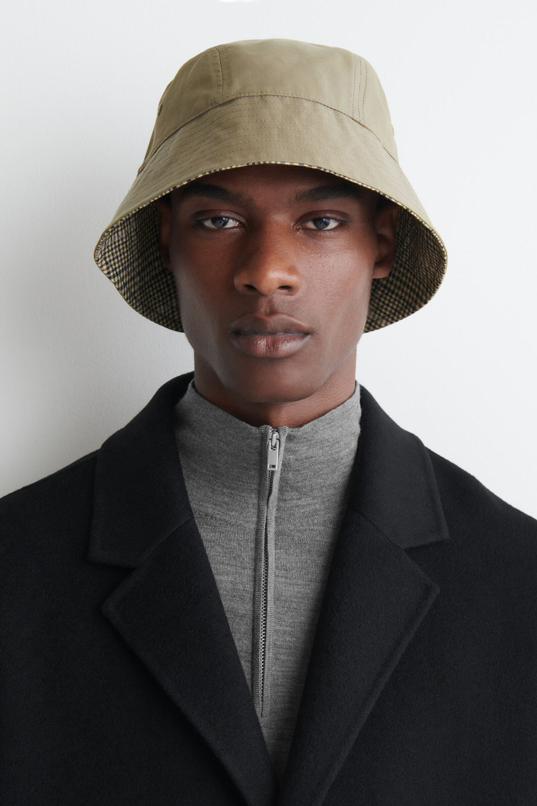 SOMBRERO REVERSIBLE - BEIGE / CUADROS