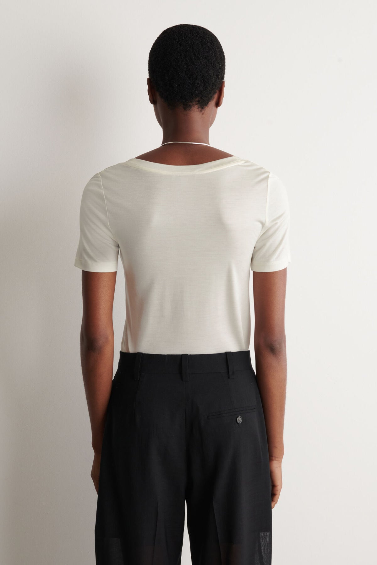 CAMISETA DE SEDA AJUSTADA - MARFIL