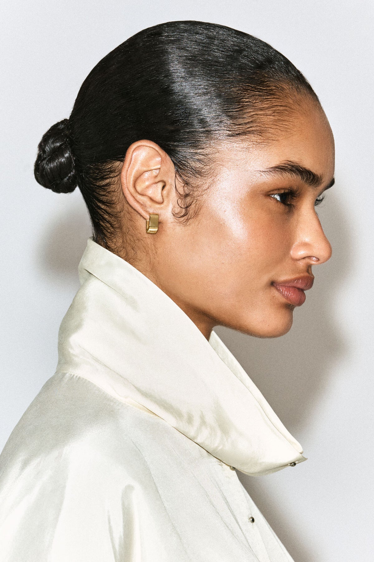 ARETES DE ARO CUADRADO - DORADO
