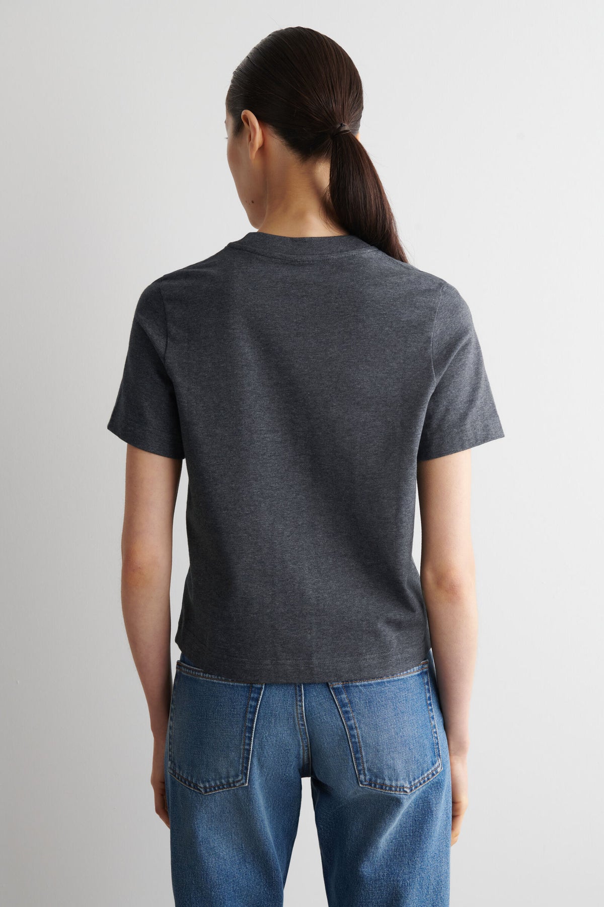 CAMISETA DE CORTE LIMPIO - GRIS MEZCLA