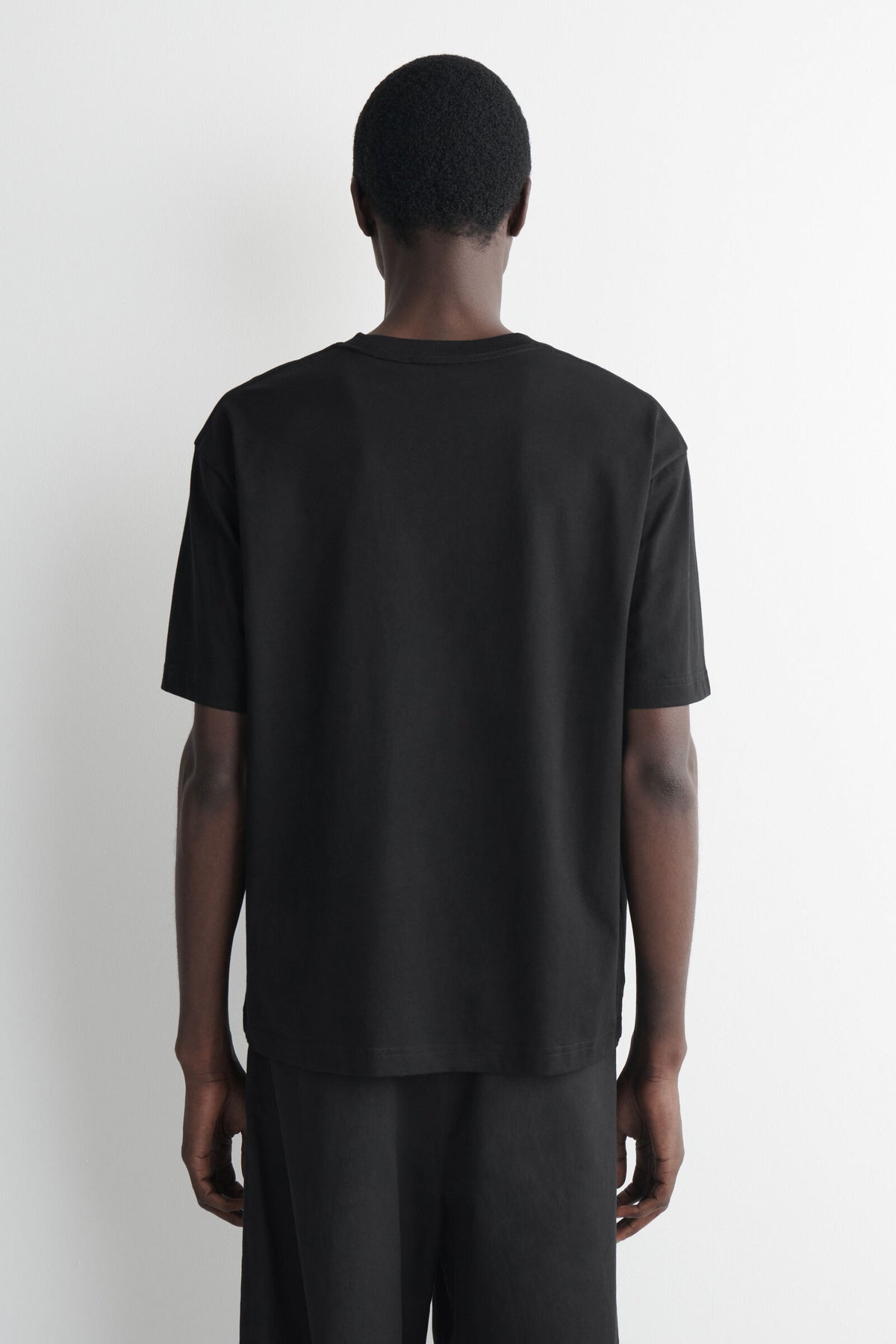 CAMISETA DE ALGODÓN RELAJADA Y LIGERA - NEGRO