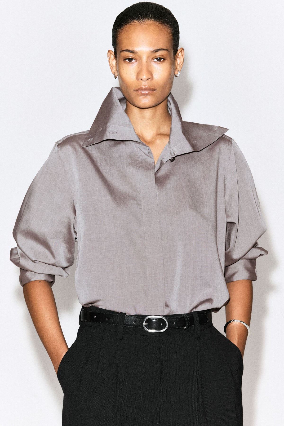 CAMISA DE LYOCELL-ALGODÓN CON CUELLO DE EMBUDO - LILA