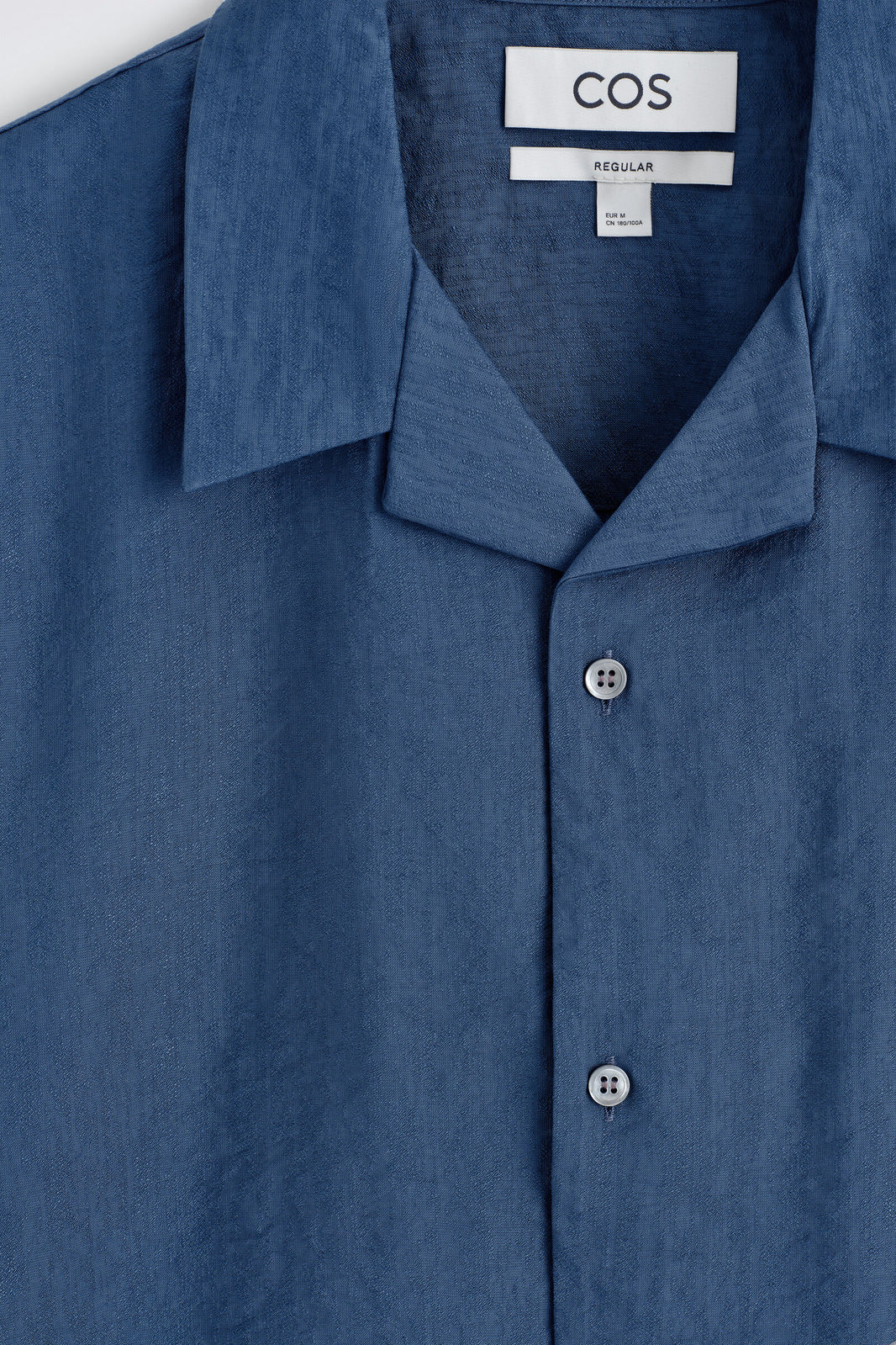 CAMISA CON CUELLO DE CAMPAMENTO - AZUL | DescriptiveDetail