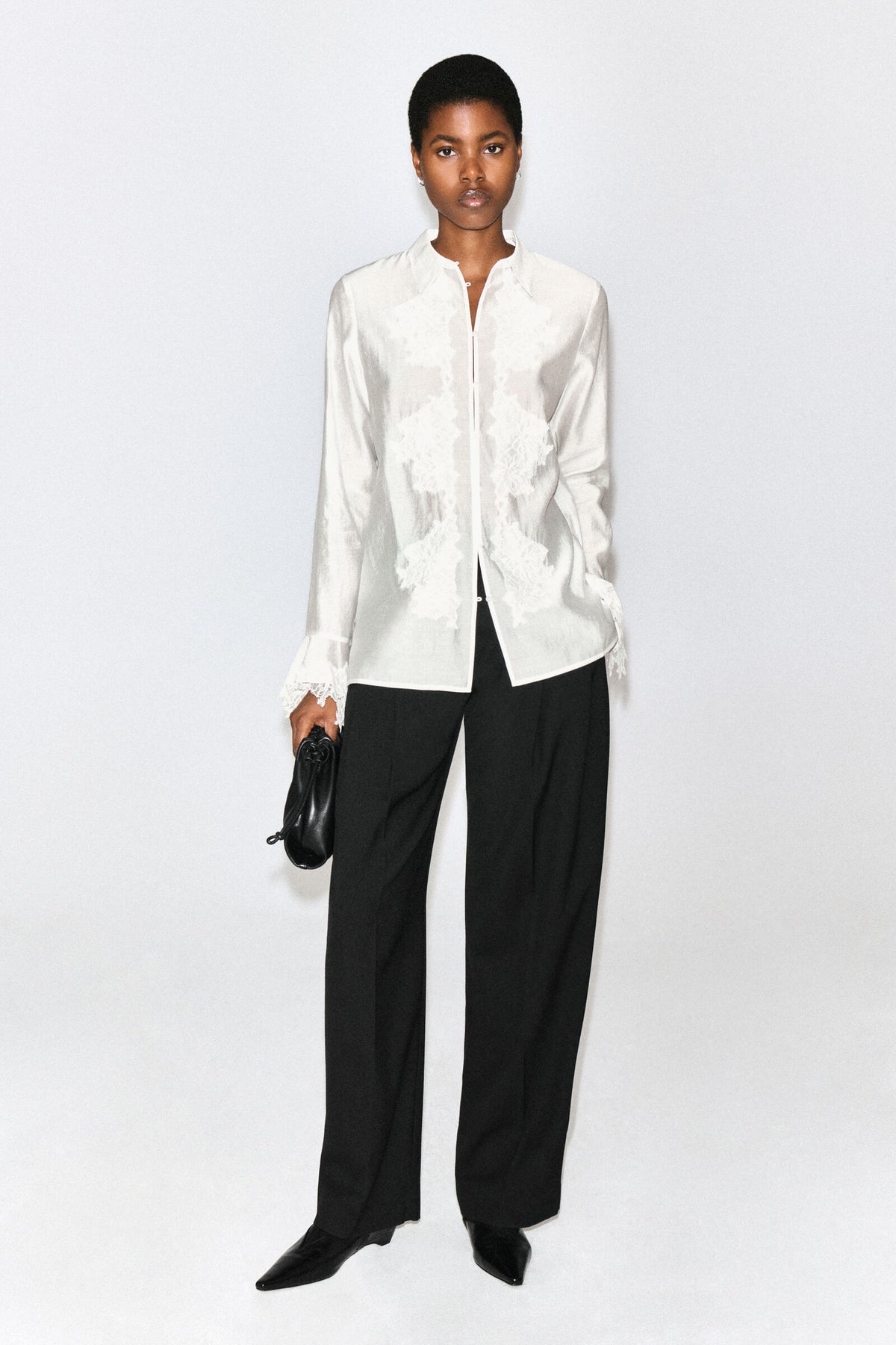 CAMISA FLUIDA CON DETALLE DE ENCAJE - MARFIL