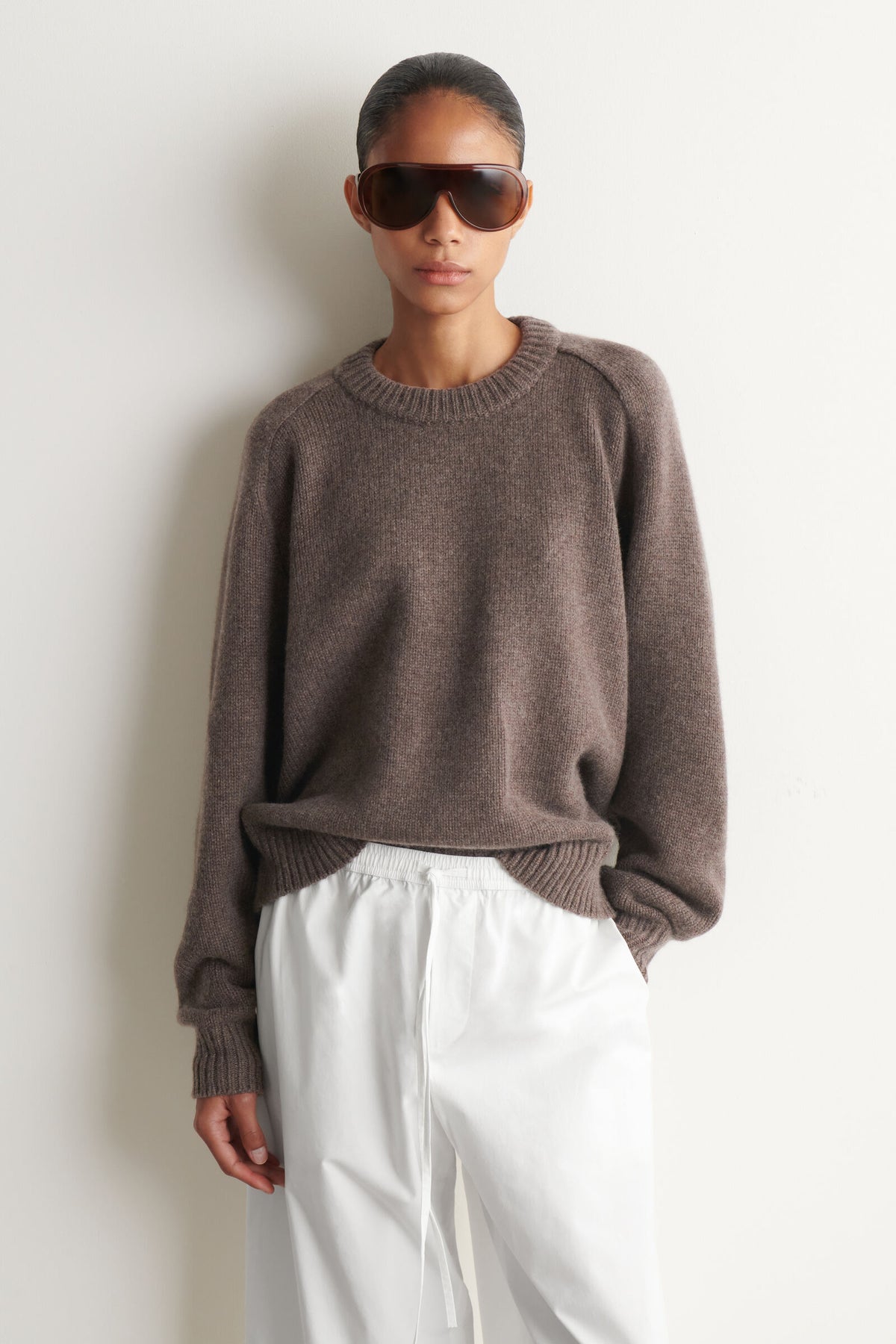 SWEATER DE CASHMERE DE CUELLO REDONDEADO - MARRÓN MEZCLADO