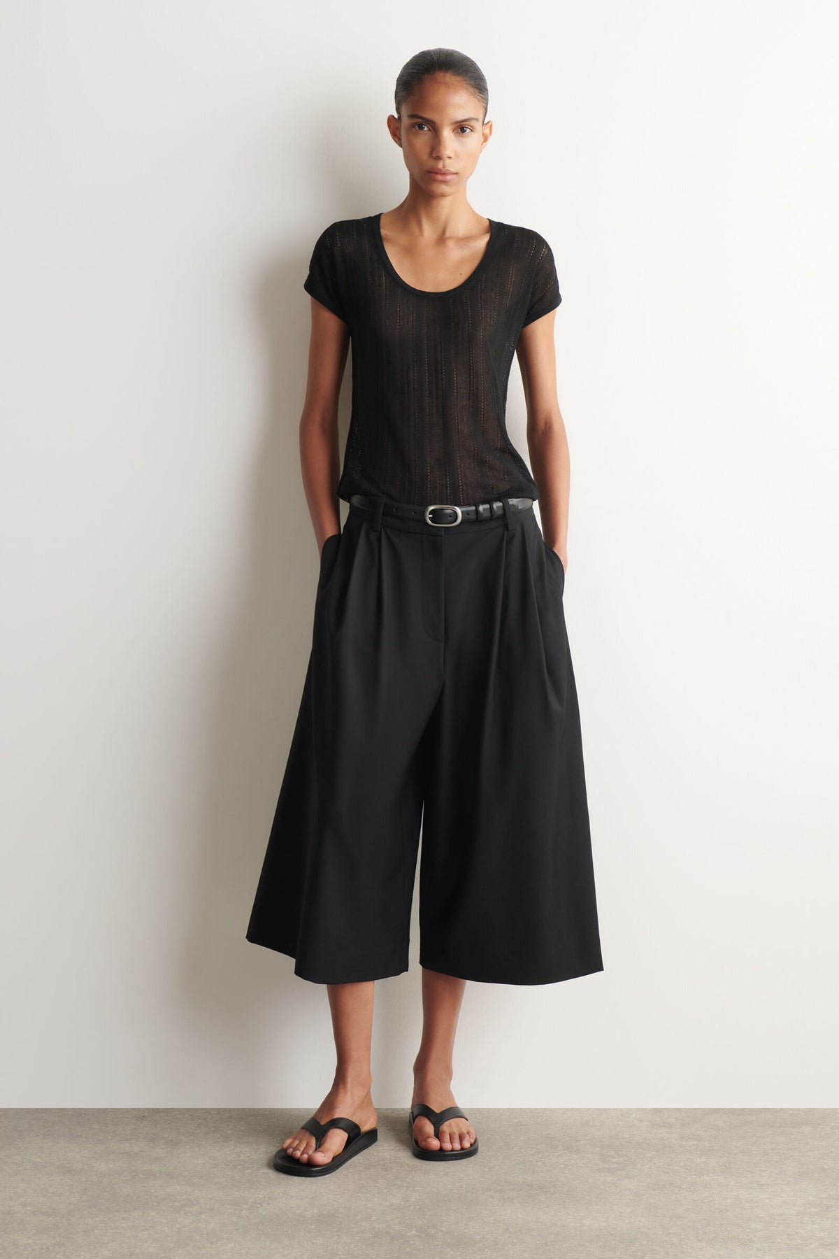 CAMISETA DE ENCAJE CON TEJIDO DIAMANTE - NEGRO