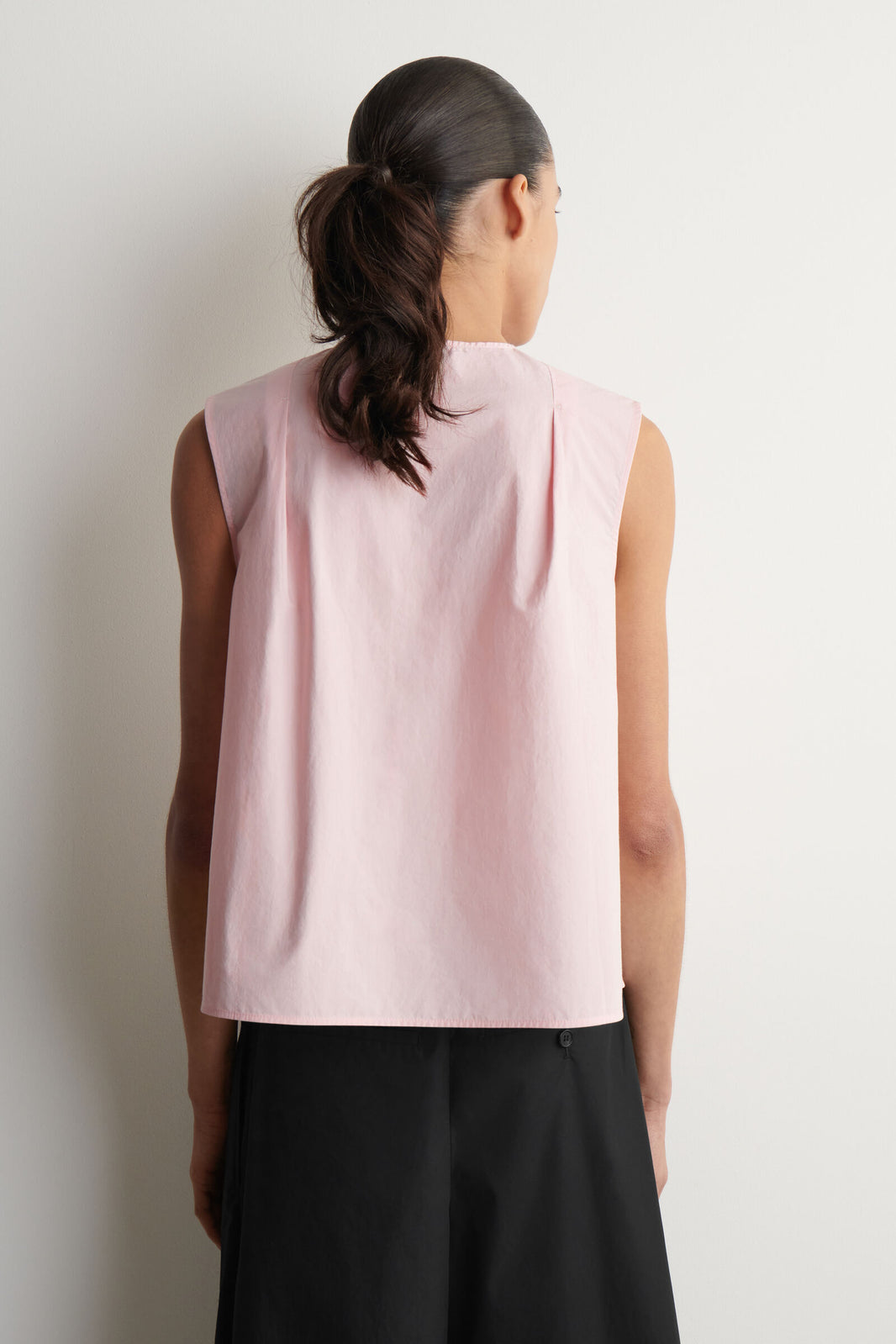 BLUSA SIN MANGAS CON PLIEGUES - ROSADO