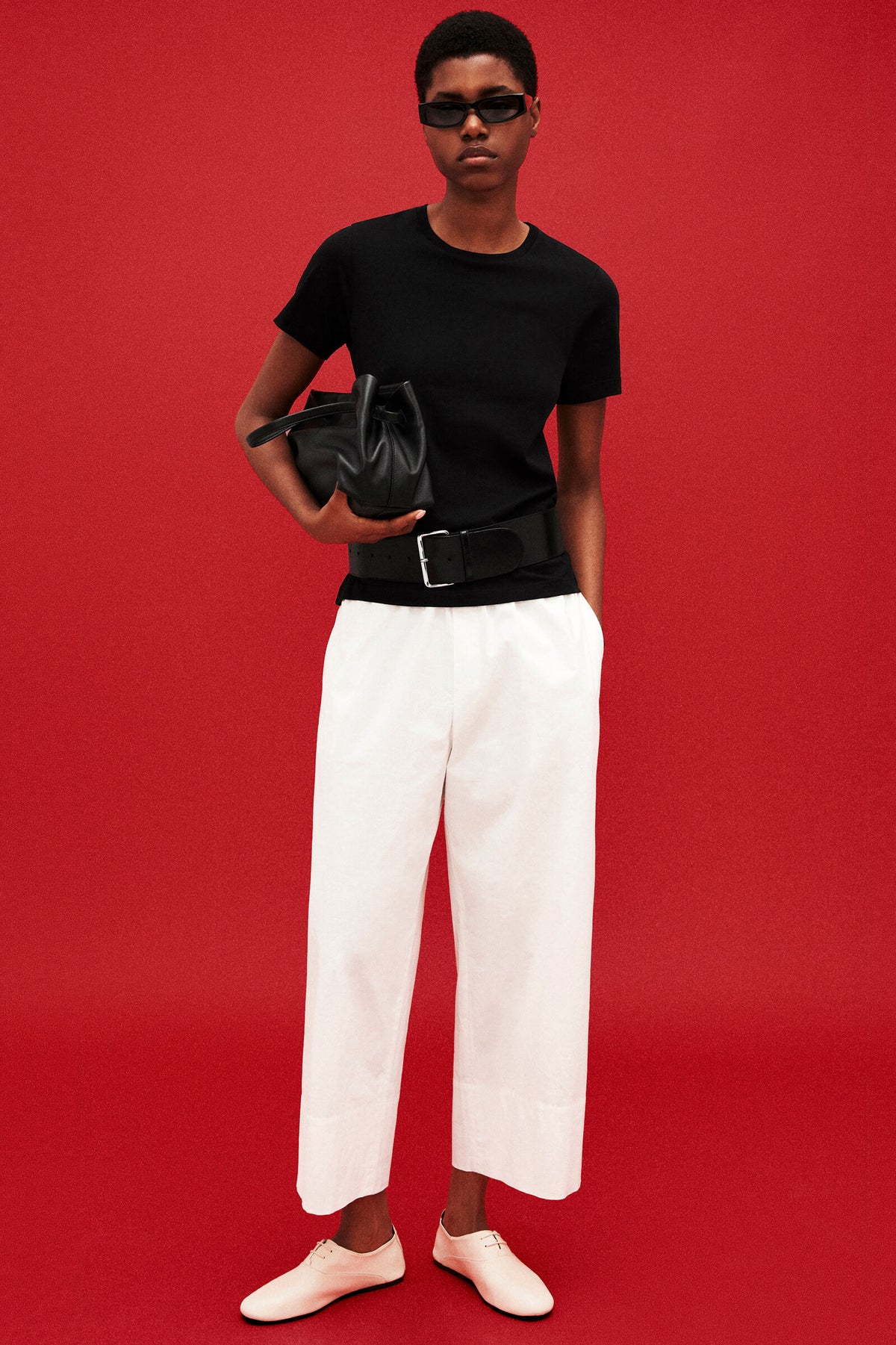 CAMISETA DE ALGODÓN CON CUELLO REDONDO - NEGRO | Lookbook
