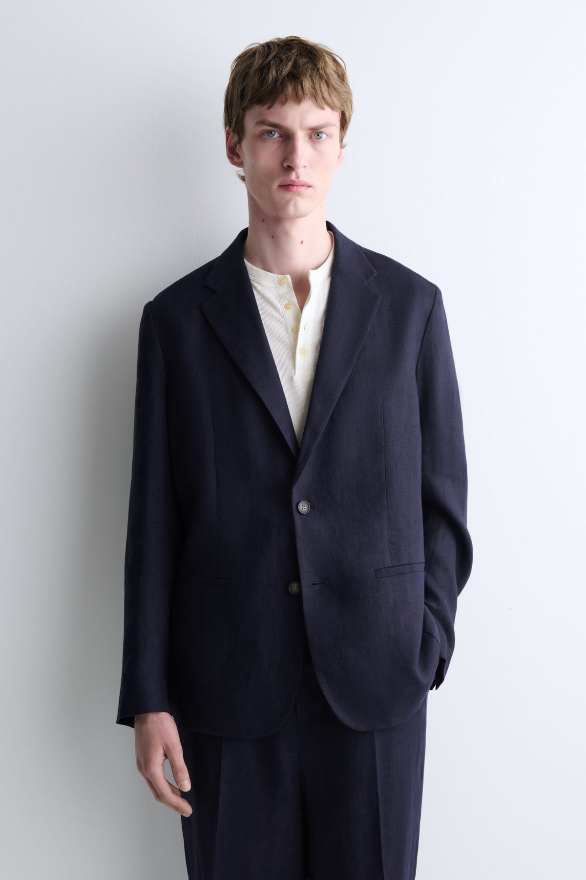BLAZER DE LINO DE UN SOLO BOTÓN - AZUL MARINO - StillMedia/Lookbook