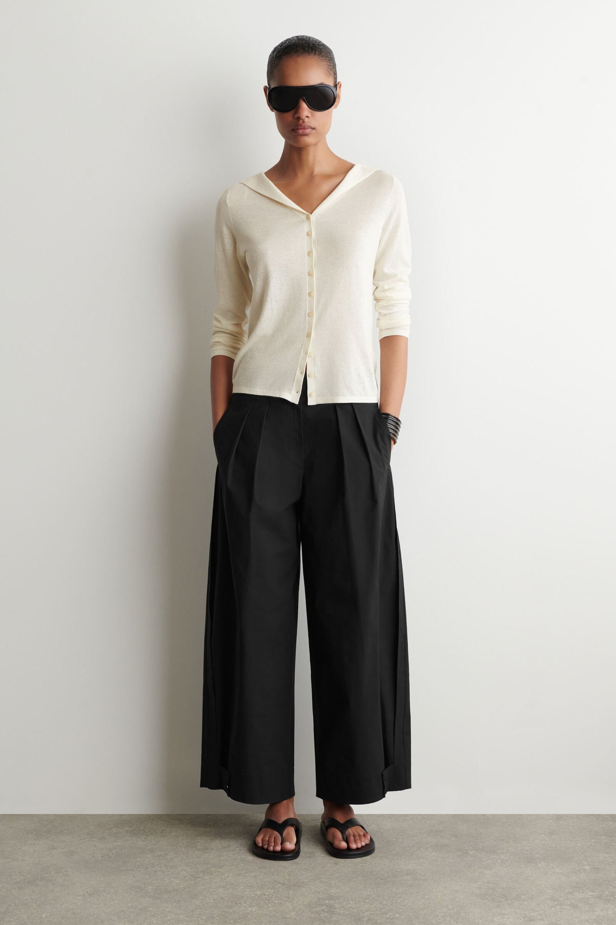 PANTALONES UTILITY CÓNICOS DE ALGODÓN PLISADOS - NEGRO