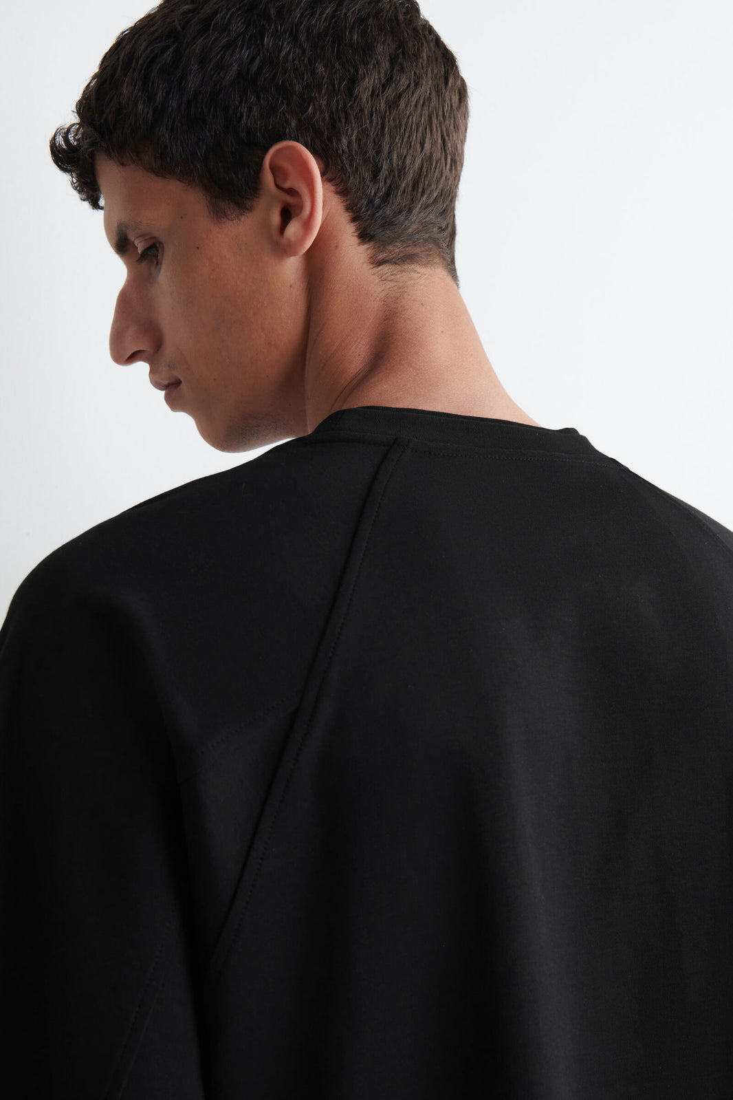 CAMISETA DE ALGODÓN INTERLOCK OVERSIZED - NEGRO