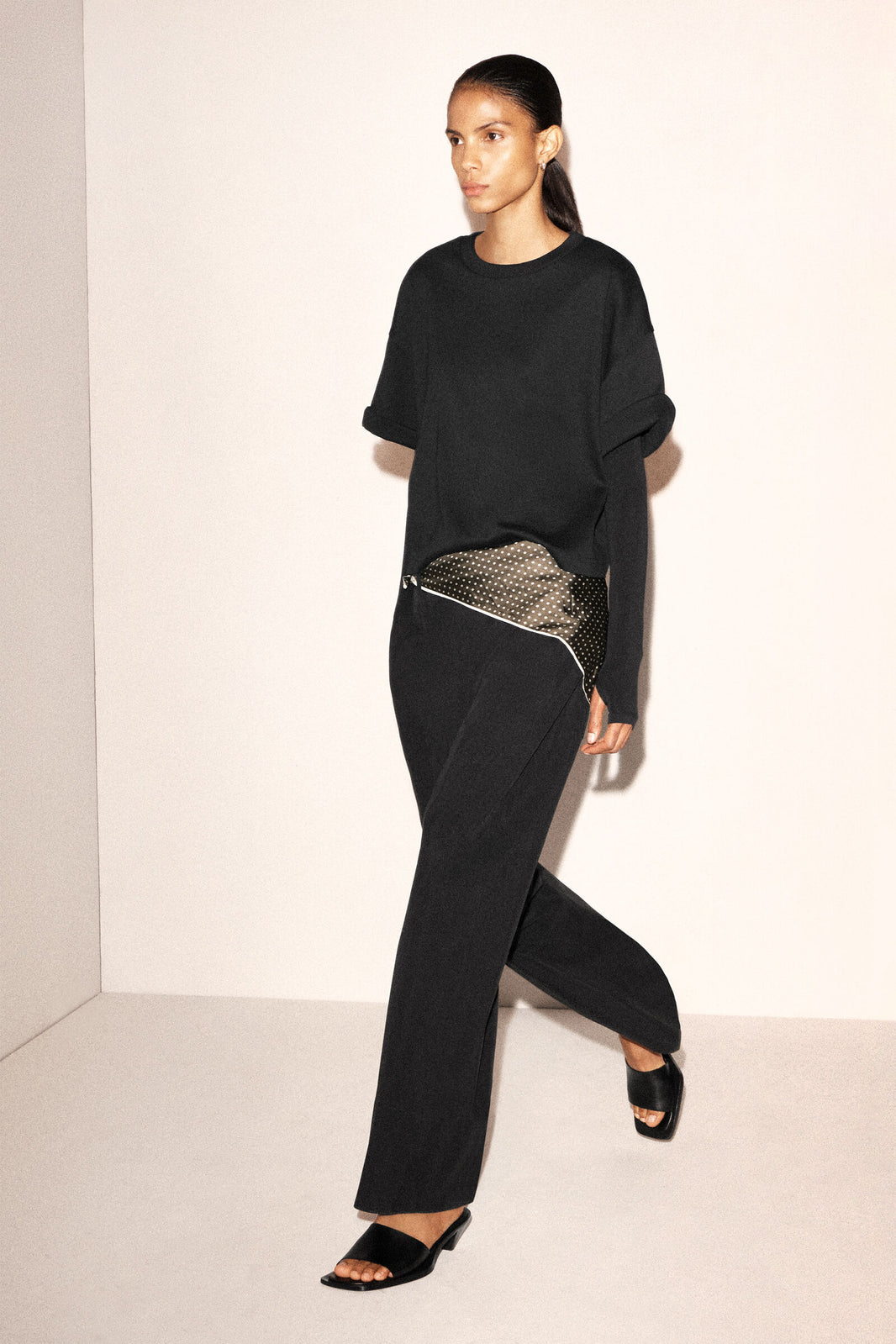 CAMISETA OVERSIZE ALGODÓN - NEGRO | Lookbook