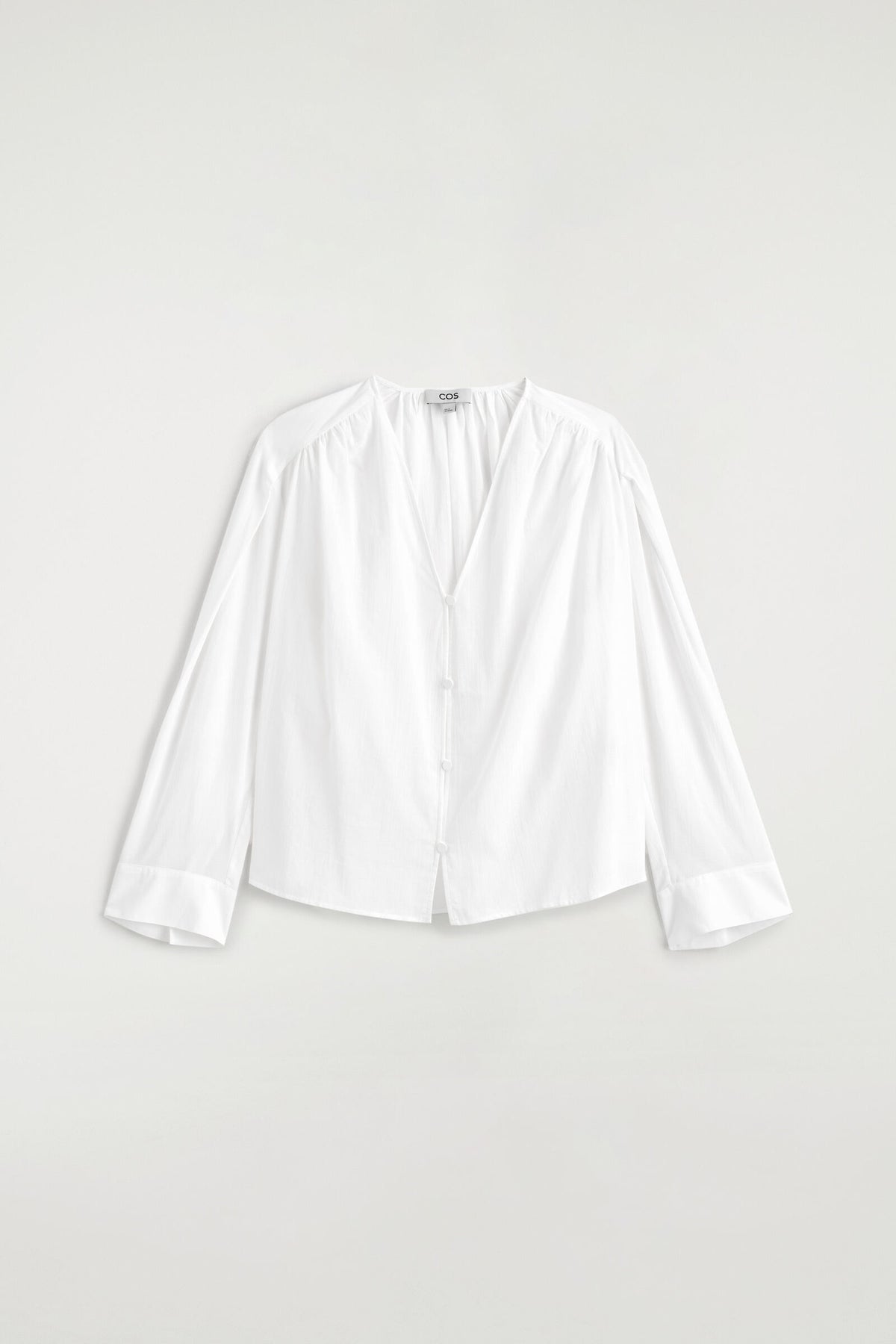 CAMISA DE ALGODÓN LIGERO CON ESCOTE EN V Y FRUNCE - BLANCO | DescriptiveStillLife