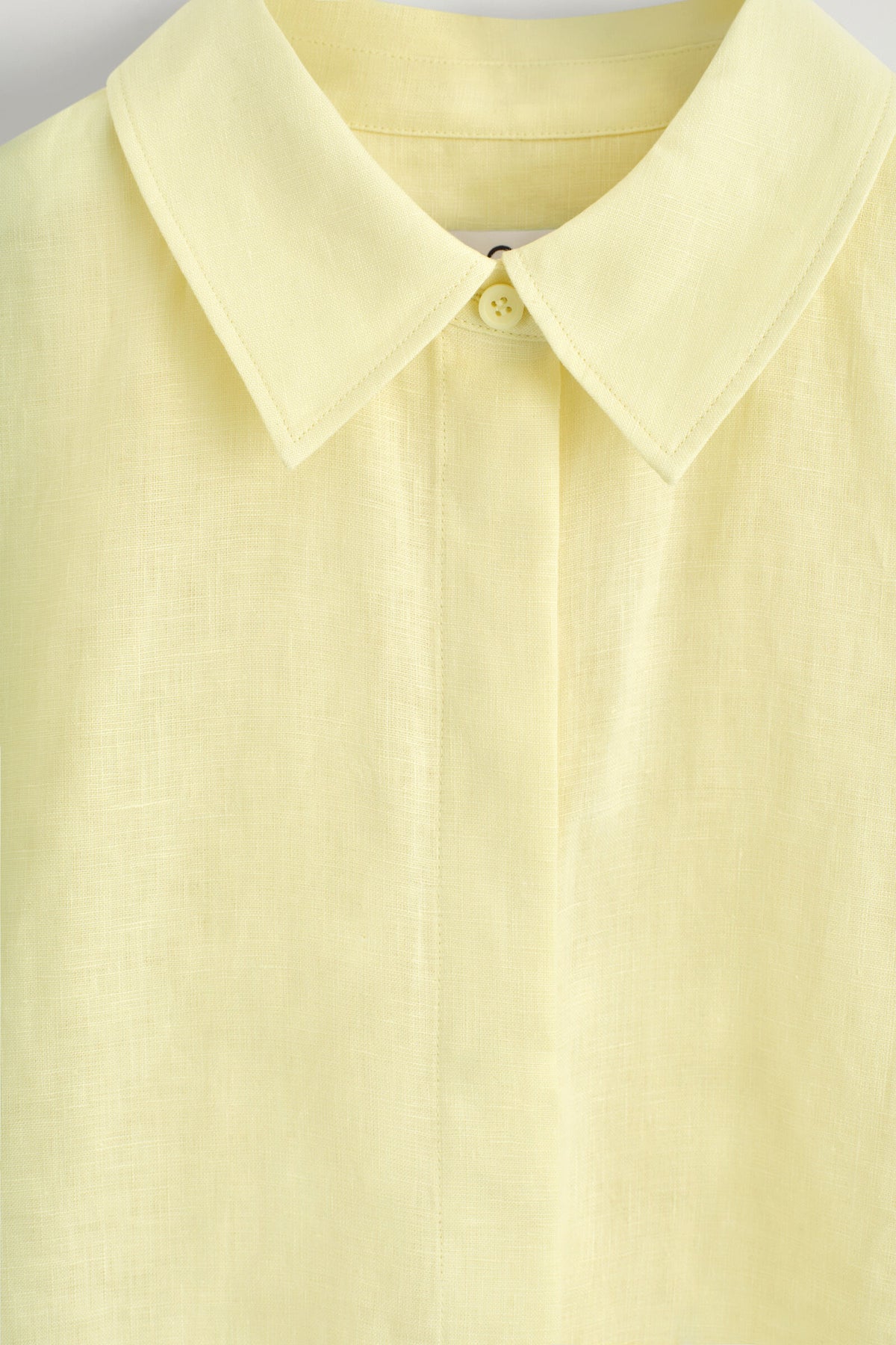 CAMISA DE LINO OVERSIZE DE MANGA CORTA - AMARILLO | DescriptiveDetail