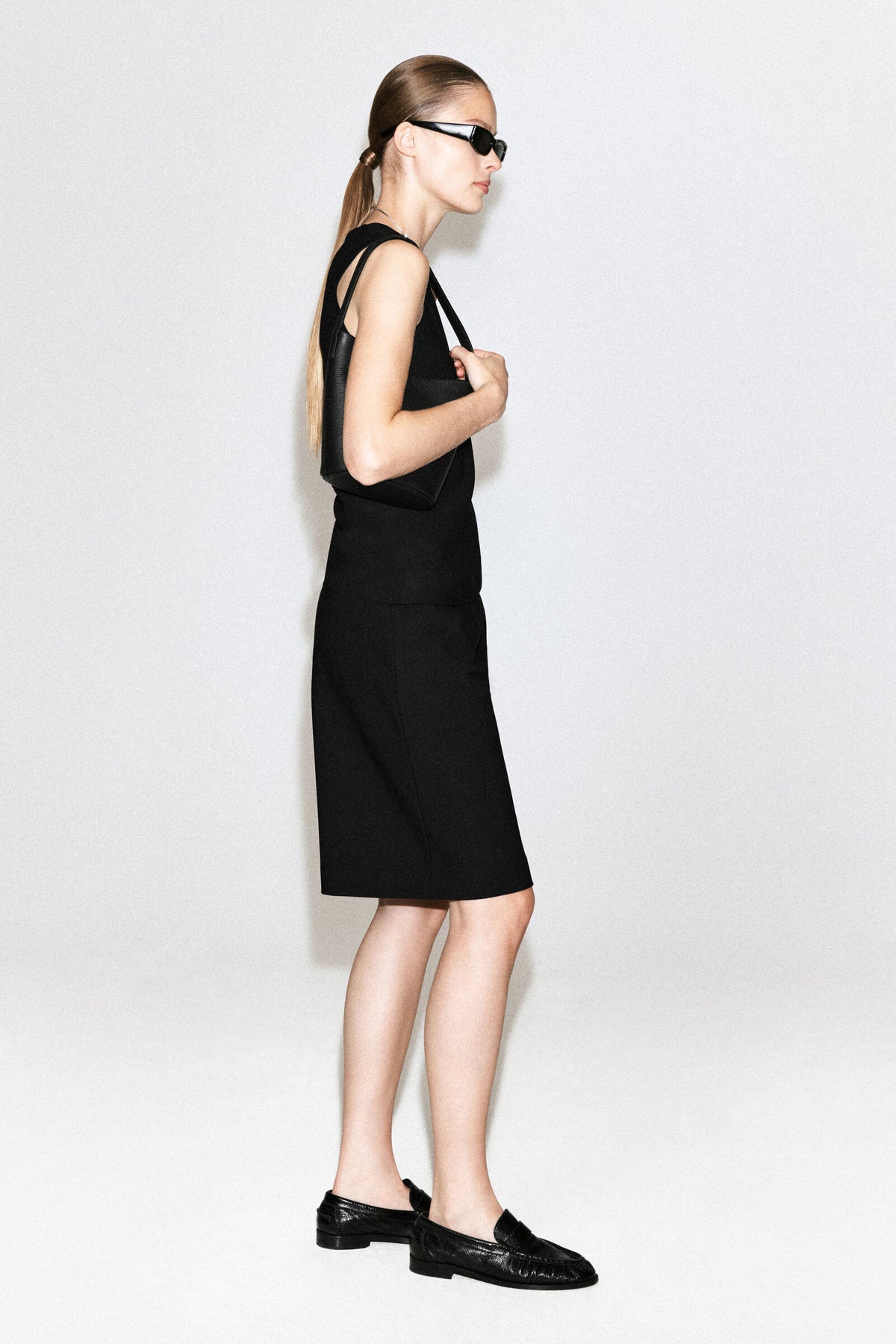 SHORTS DE CREPE DE PIERNA ANCHA - NEGRO