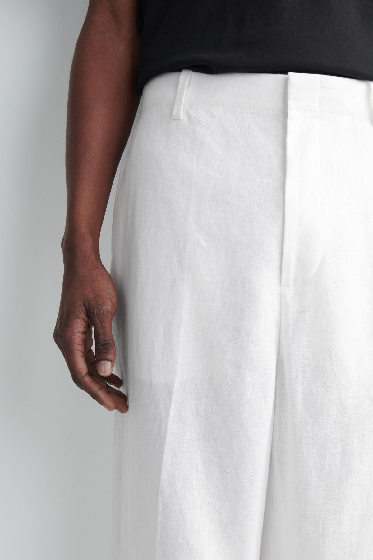 PANTALONES DE LINO DE AJUSTE RELAJADO Y DE CORTE RECTO - BLANCO