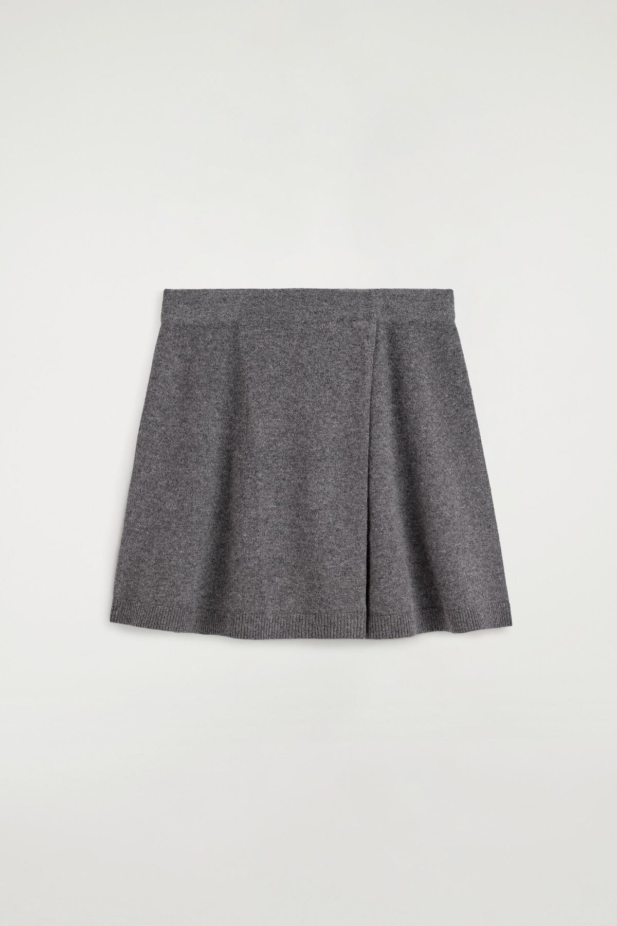 FALDA MINI DE ENVOLVENTE DE LANA MERINO - GRIS MELANGE | DescriptiveStillLife