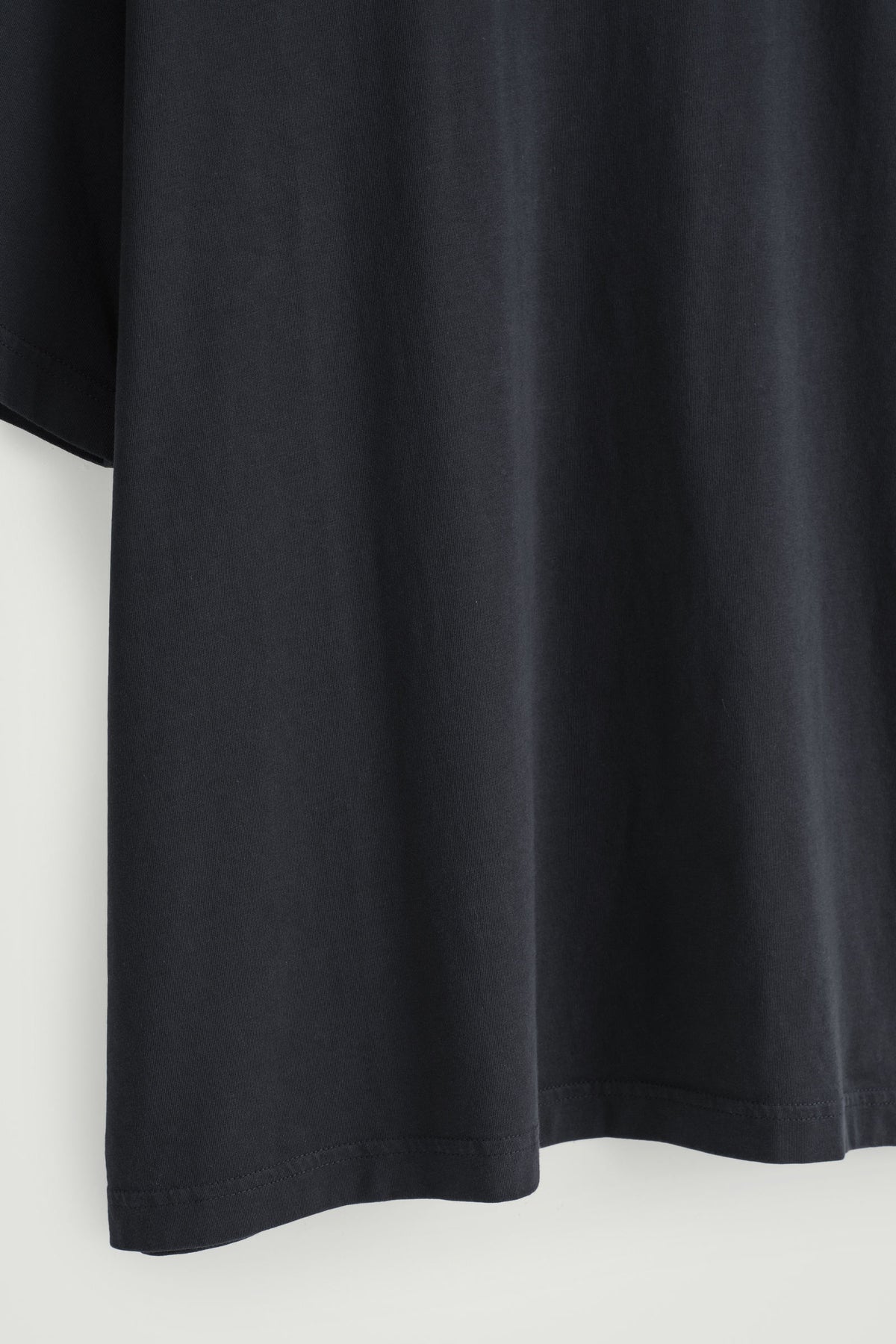 CAMISETA DE ALGODÓN RELAJADA Y LIGERA - AZUL MARINO | DescriptiveDetail