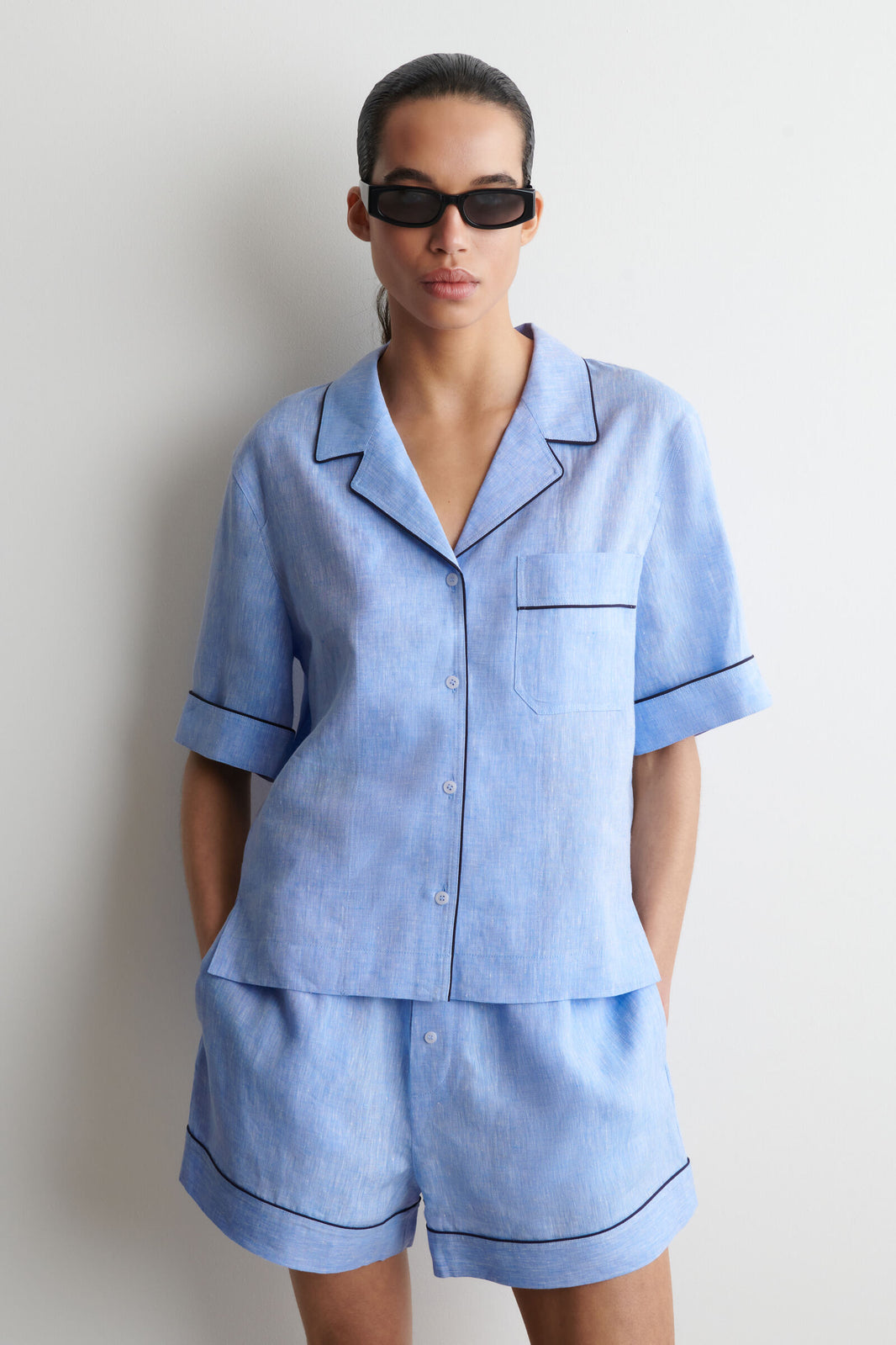 CAMISA DE LINO RESORT CON DETALLES EN CONTRASTE - AZUL MEZCLADO