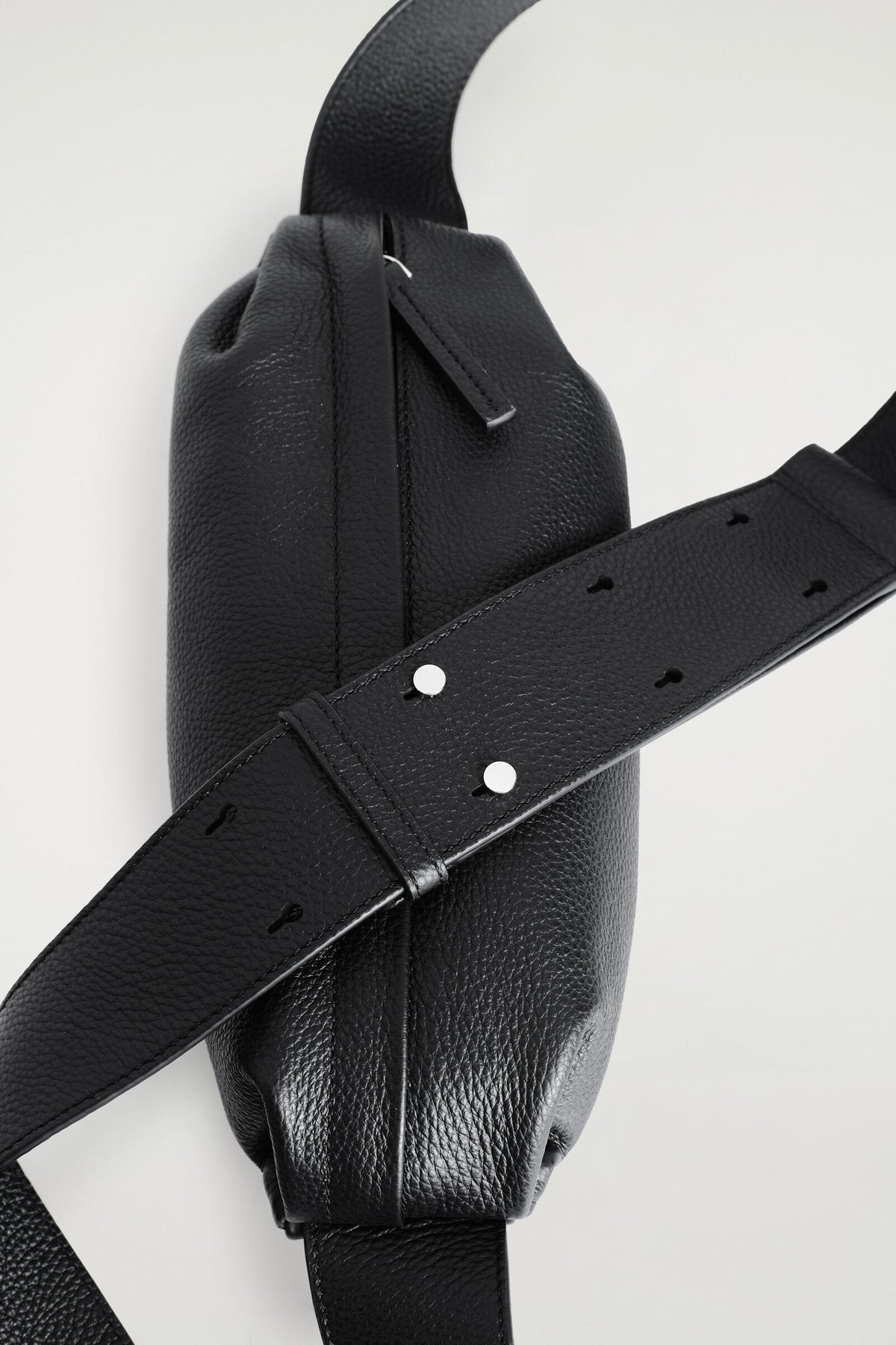 BOLSO CRUZADO DE MÓDULO - CUERO - NEGRO | DescriptiveDetail