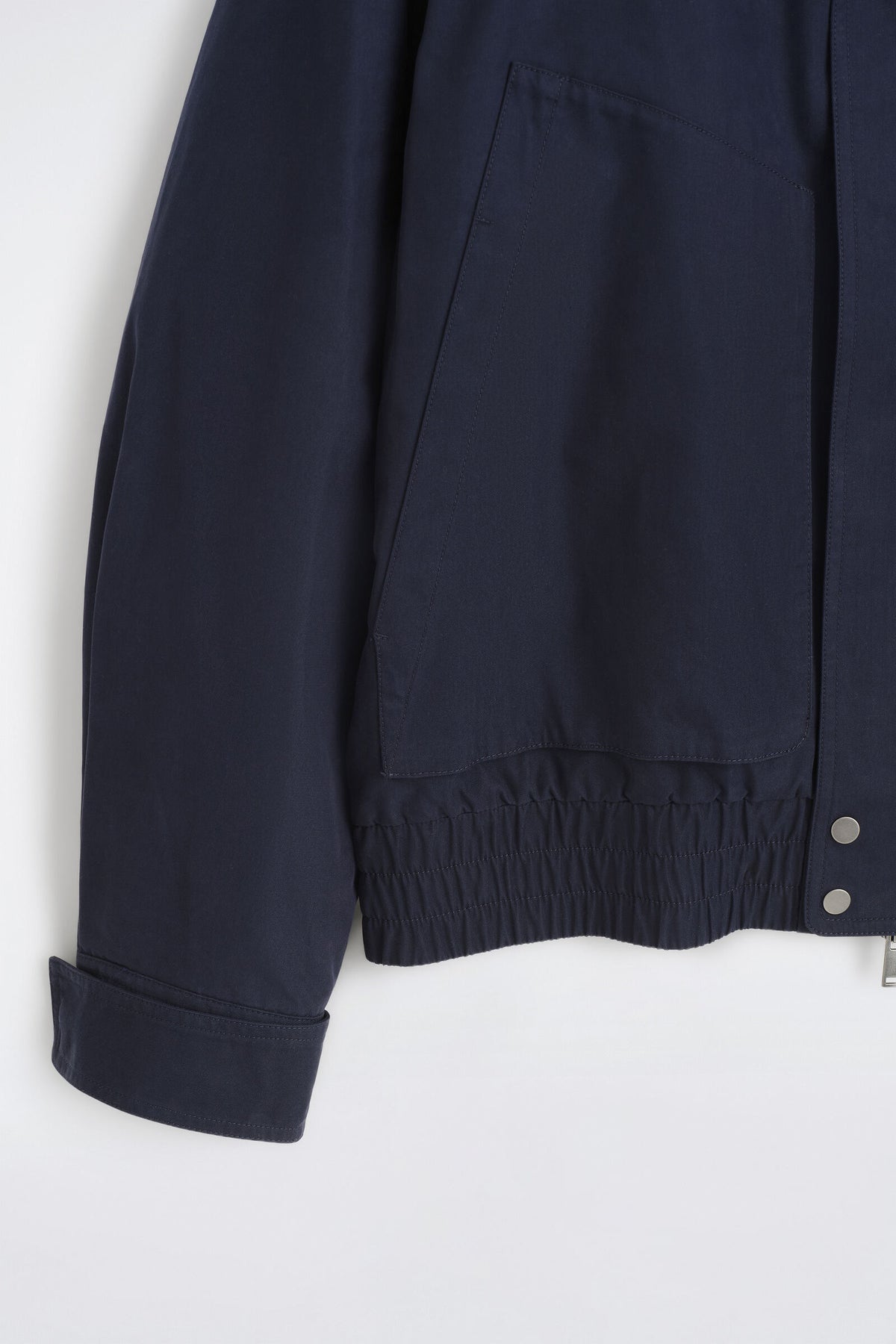 CHAQUETA BOMBER ACOLCHADA DE CUELLO ALTO - AZUL MARINO | DescriptiveDetail