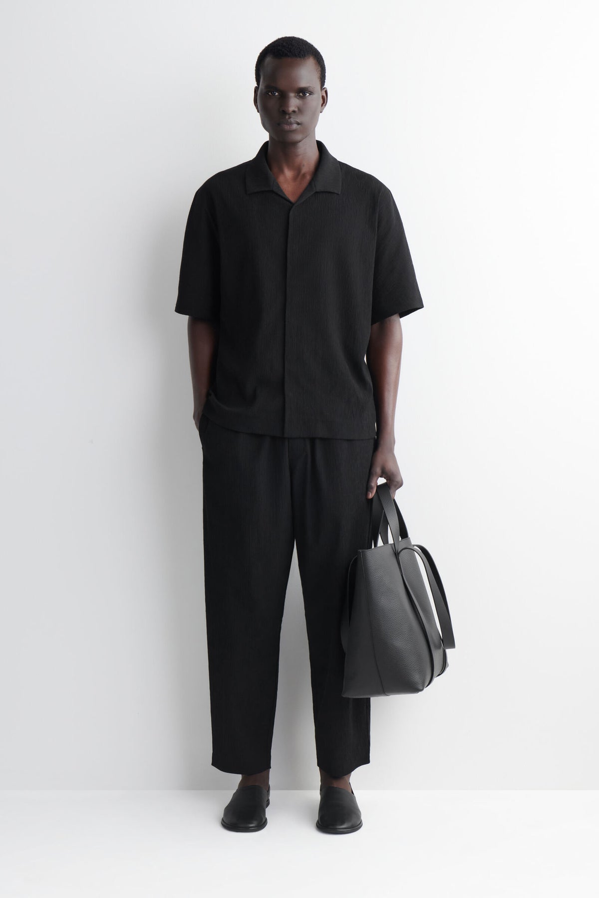 CAMISA DE ALGODÓN ARRUGADO - NEGRO