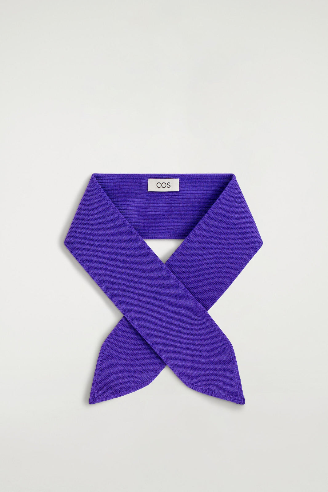BUFANDA DE CUELLO DE LANA MERINO - MORADO | DescriptiveStillLife