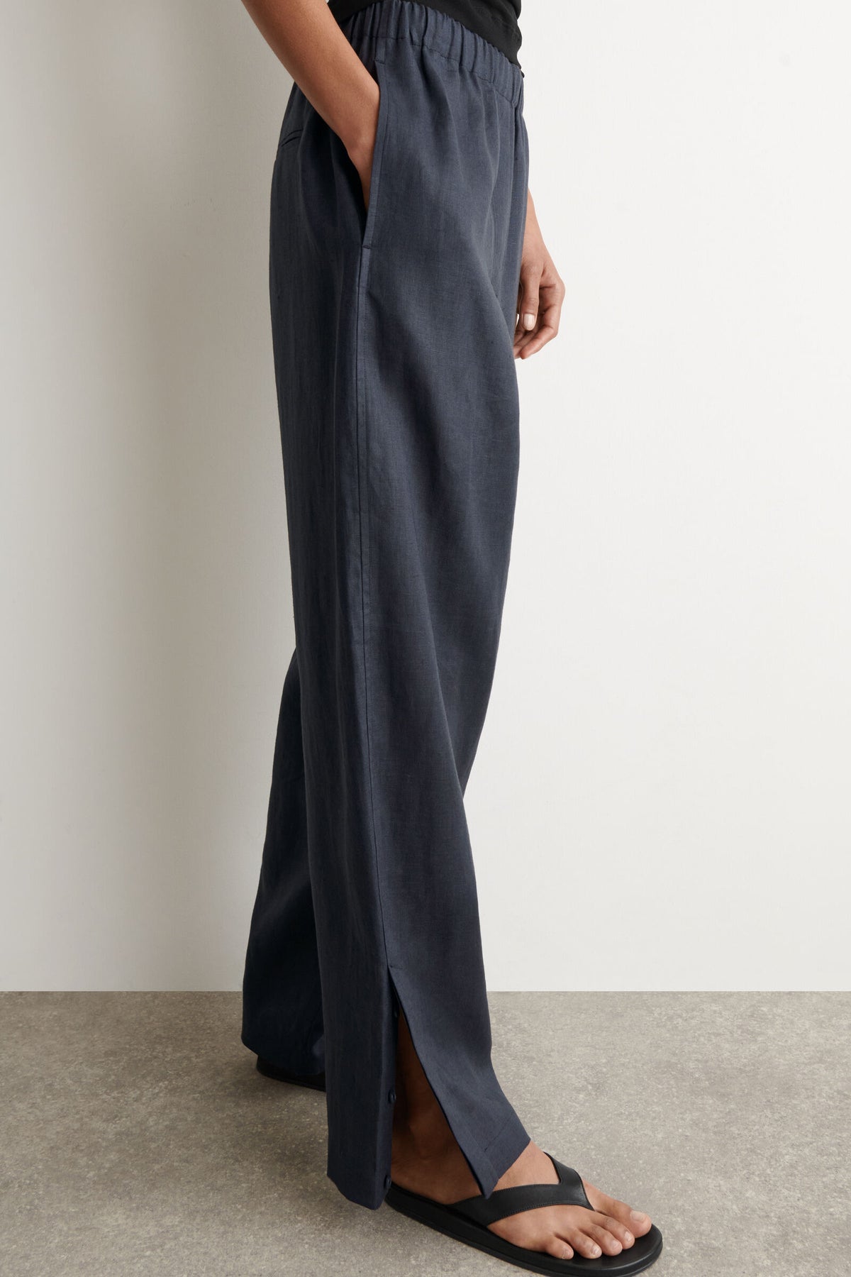 PANTALONES DE LINO CON CINTA ELÁSTICA - AZUL MARINO - StillMedia/Lookbook