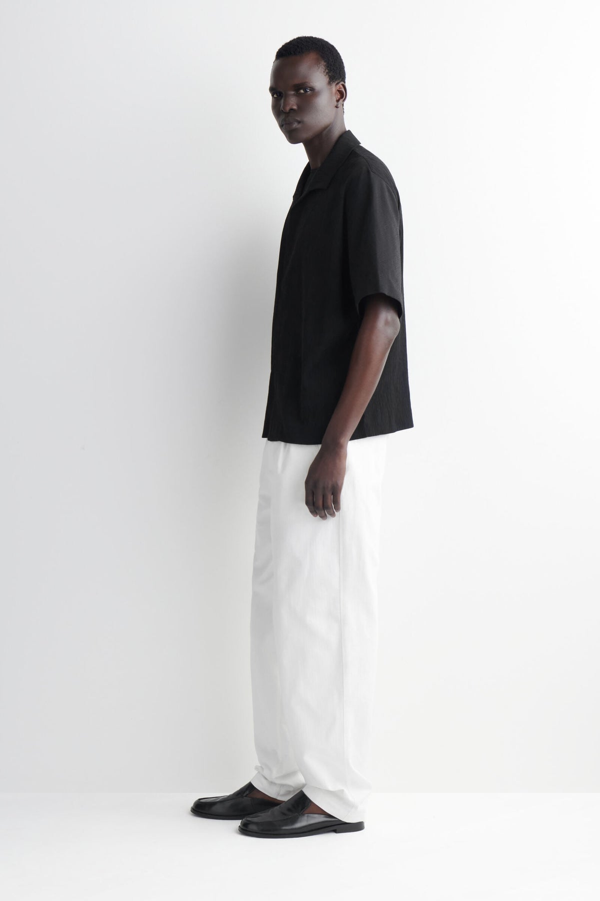 CAMISA DE ALGODÓN ARRUGADO - NEGRO