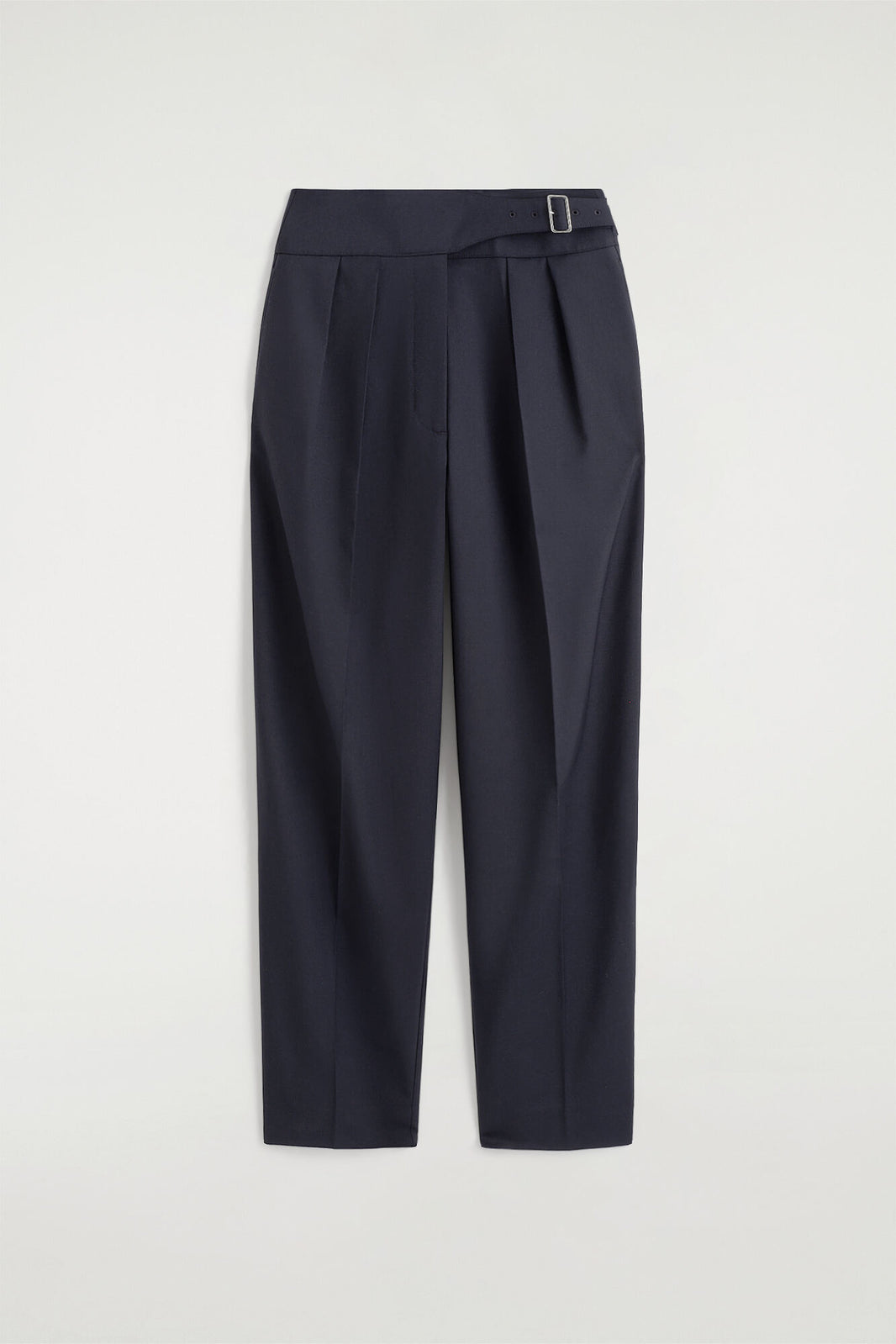 PANTALONES DE PIERNA BARREL CON FAJÍN - AZUL MARINO | DescriptiveStillLife