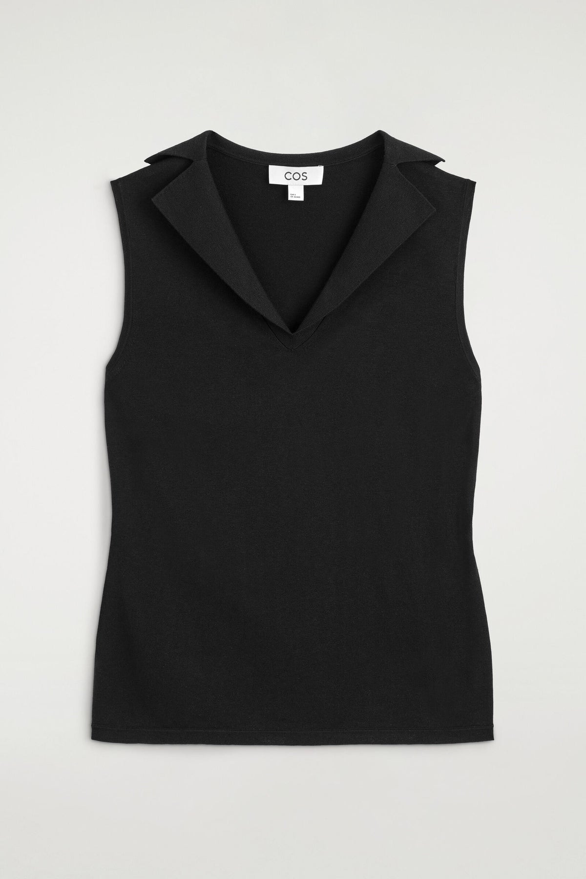 TOP DE ALGODÓN- SEDA TEJIDO CON CUELLO DE MARINERO - NEGRO | DescriptiveStillLife