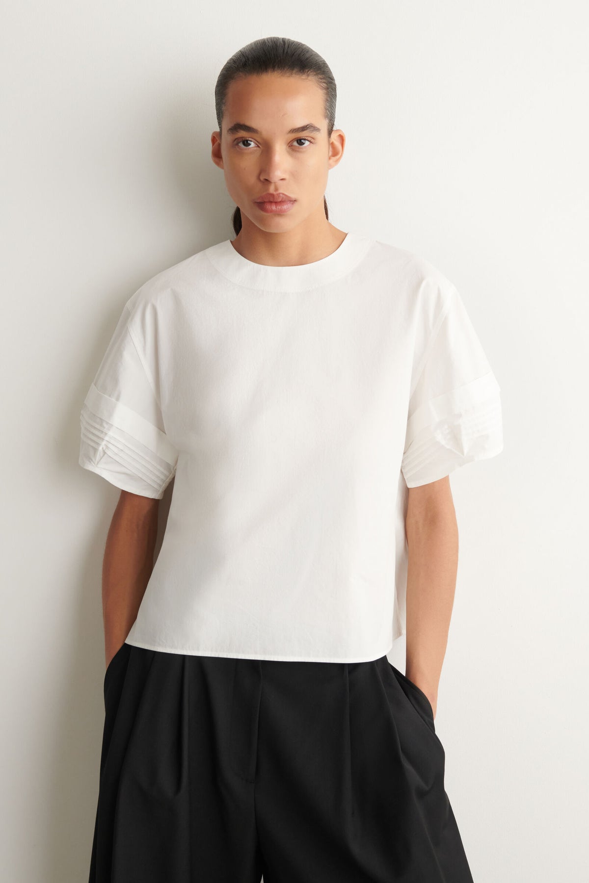 BLUSA DE ALGODÓN CON PLIEGUES - CRUDO
