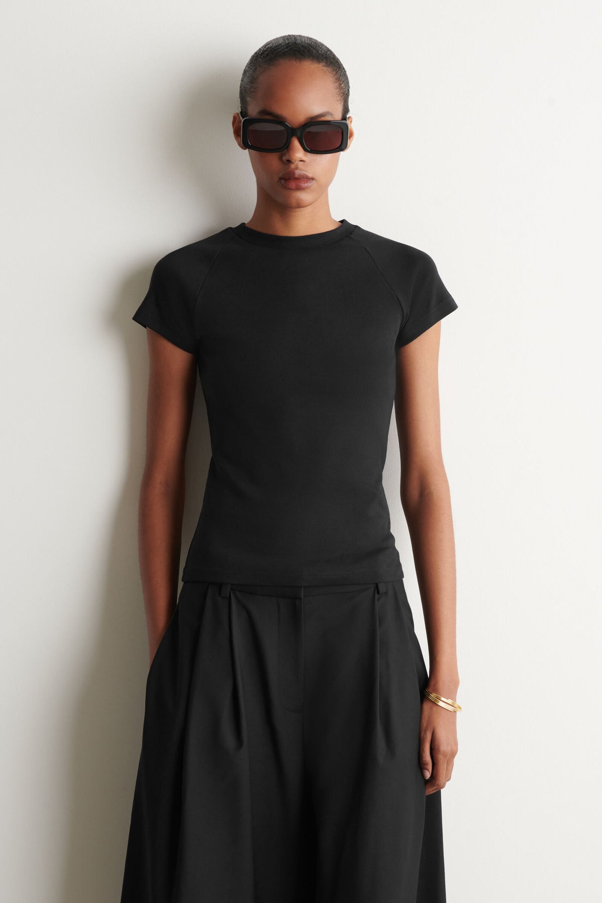 CAMISETA RAGLÁN DE ALGODÓN AJUSTADA - NEGRO