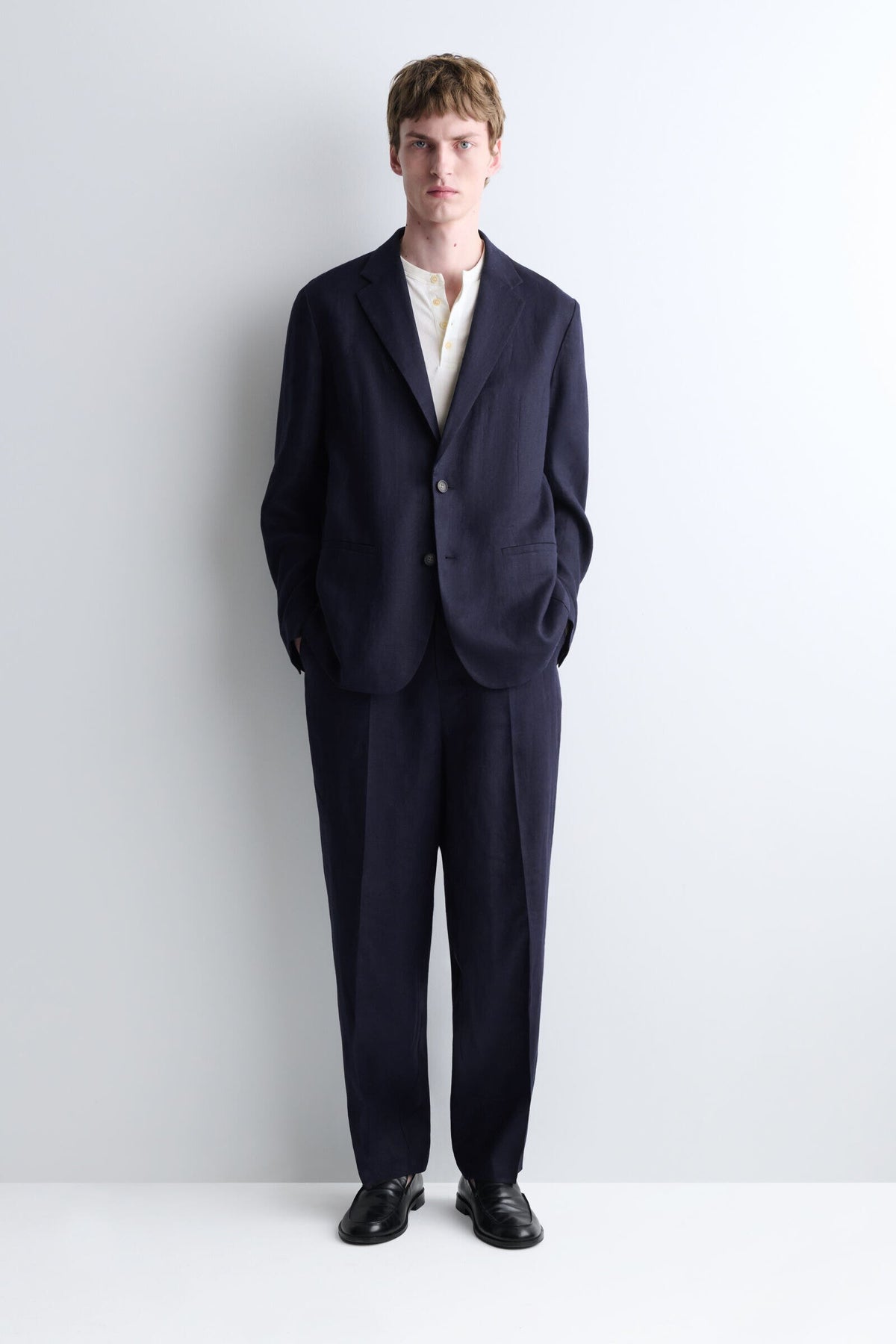 BLAZER DE LINO DE UN SOLO BOTÓN - AZUL MARINO - StillMedia/Lookbook