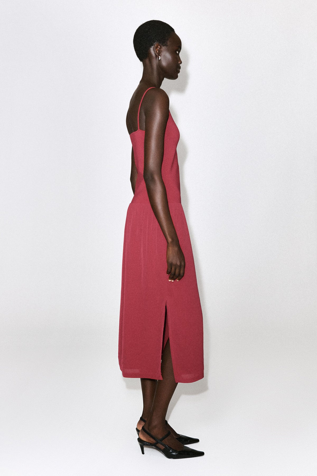 VESTIDO MAXI CON PANELES DE CONTRASTE - ROJO